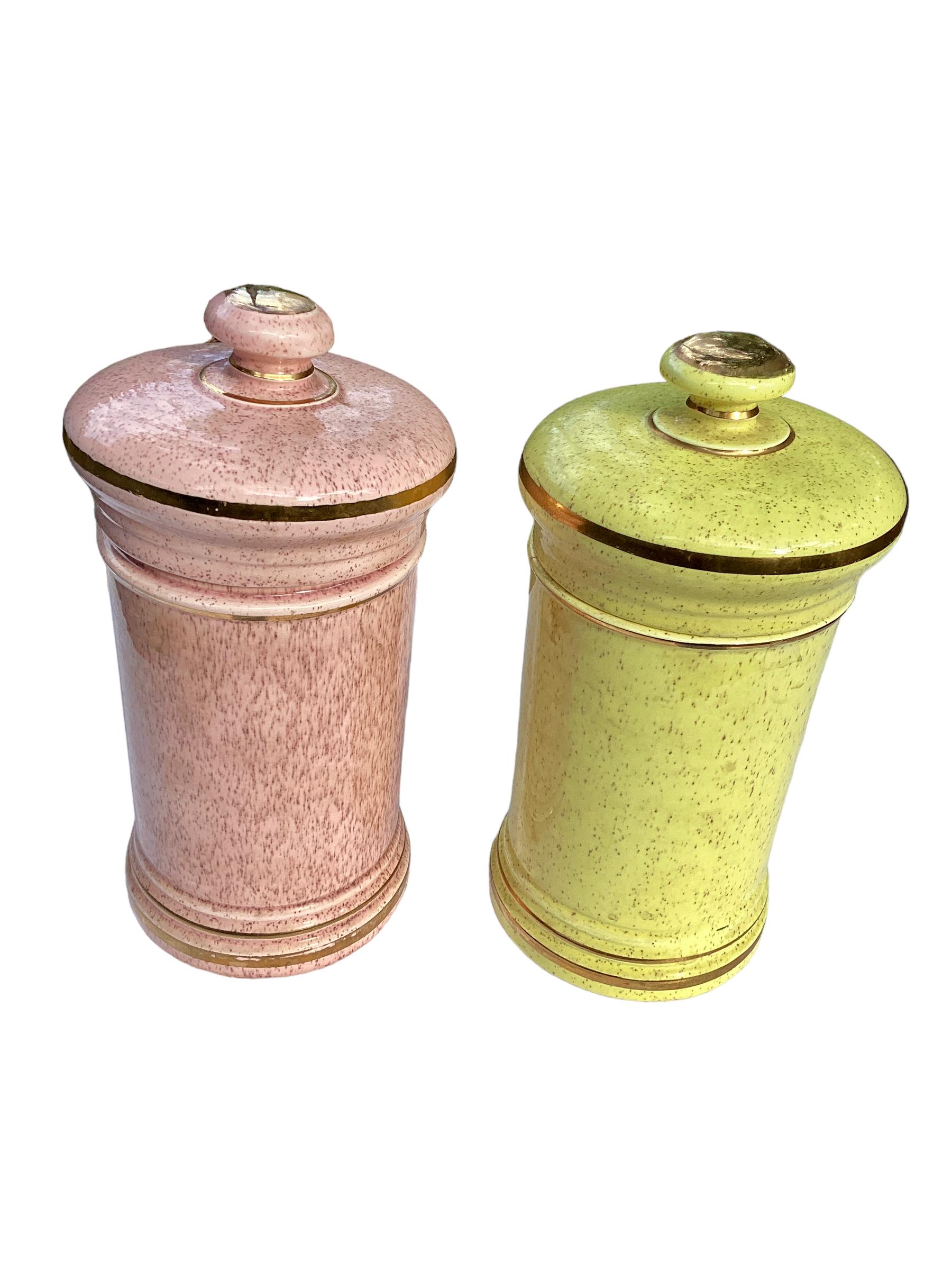 Pair of Antique American Covered Apothecary Jars In Good Condition For Sale In Chapel Hill, NC