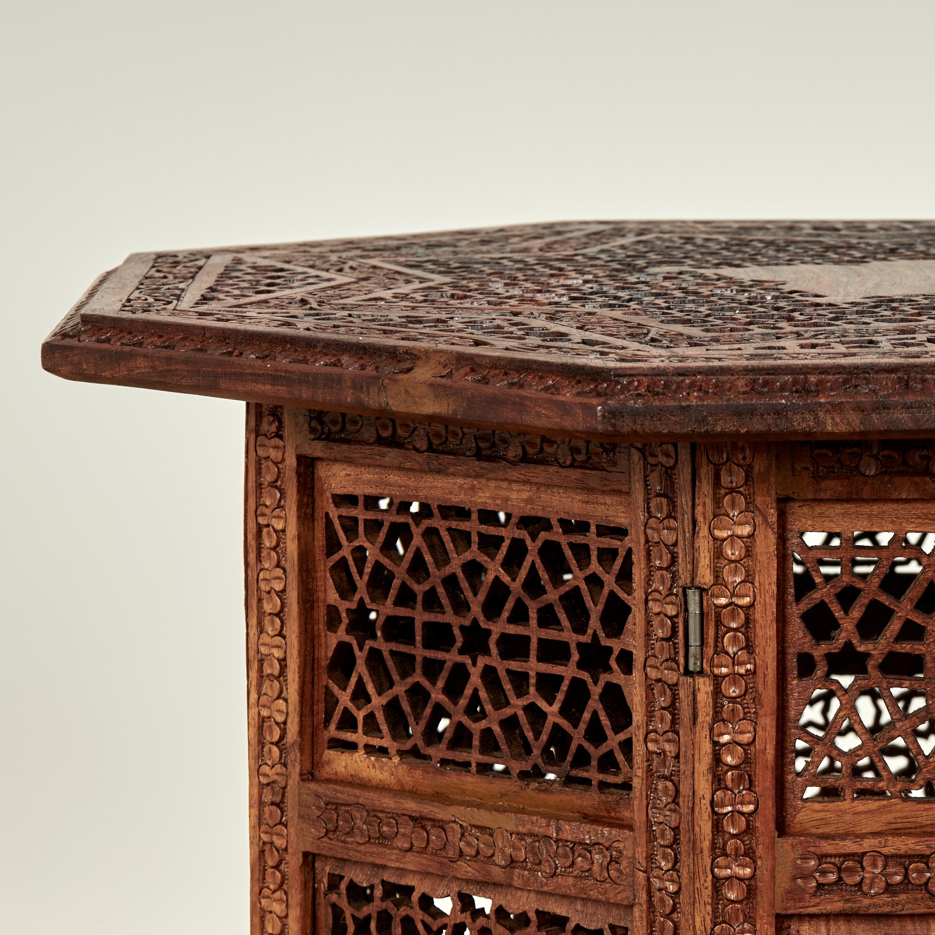 20th Century Pair of Antique Anglo Indian Carved Stands or Tables For Sale