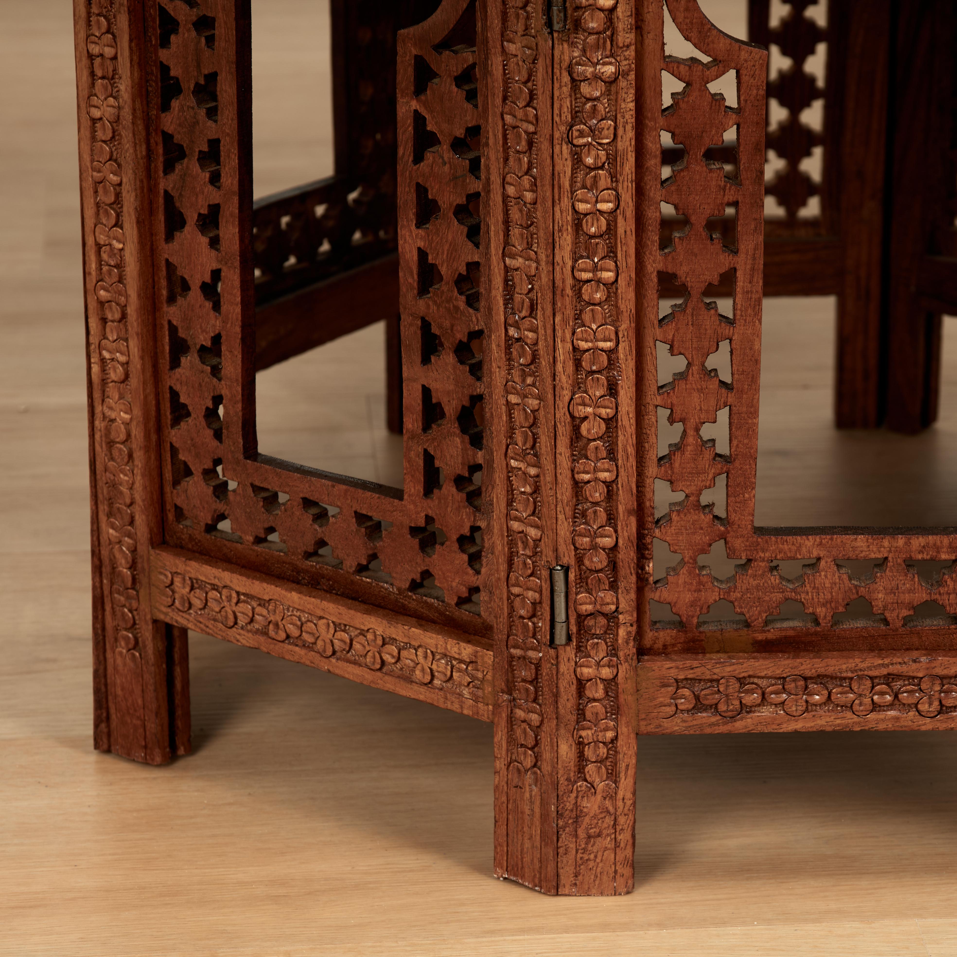 Pair of Antique Anglo Indian Carved Stands or Tables For Sale 2