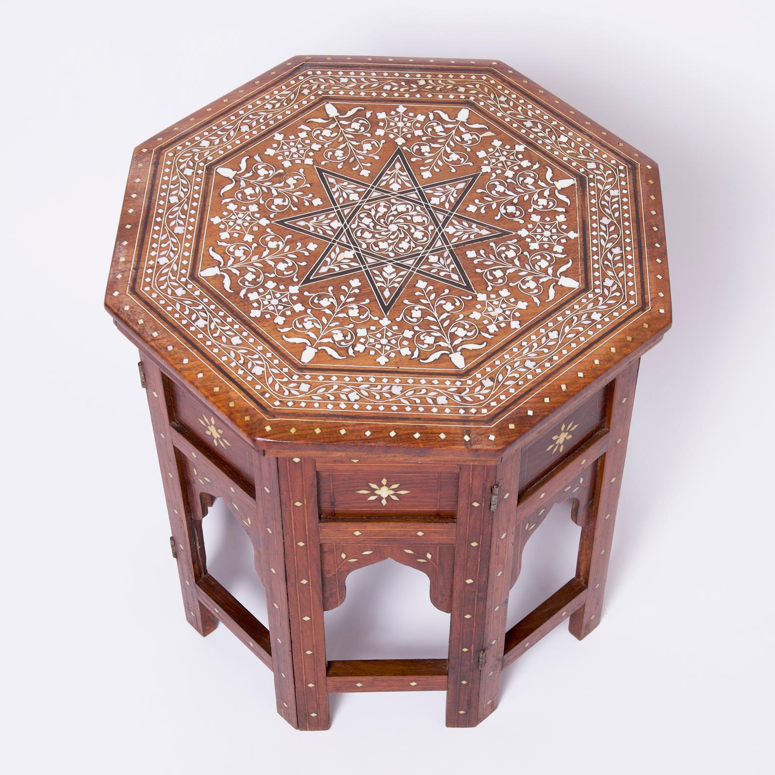 Anglo-Indian Pair of Antique Anglo Indian Inlaid Stands