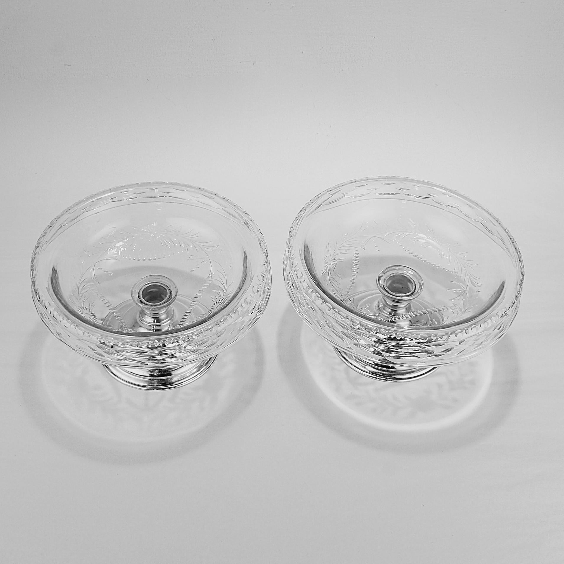 Argent sterling Paire de bols anciens Art déco Hawkes sur pieds en argent sterling et cristal ou en verre