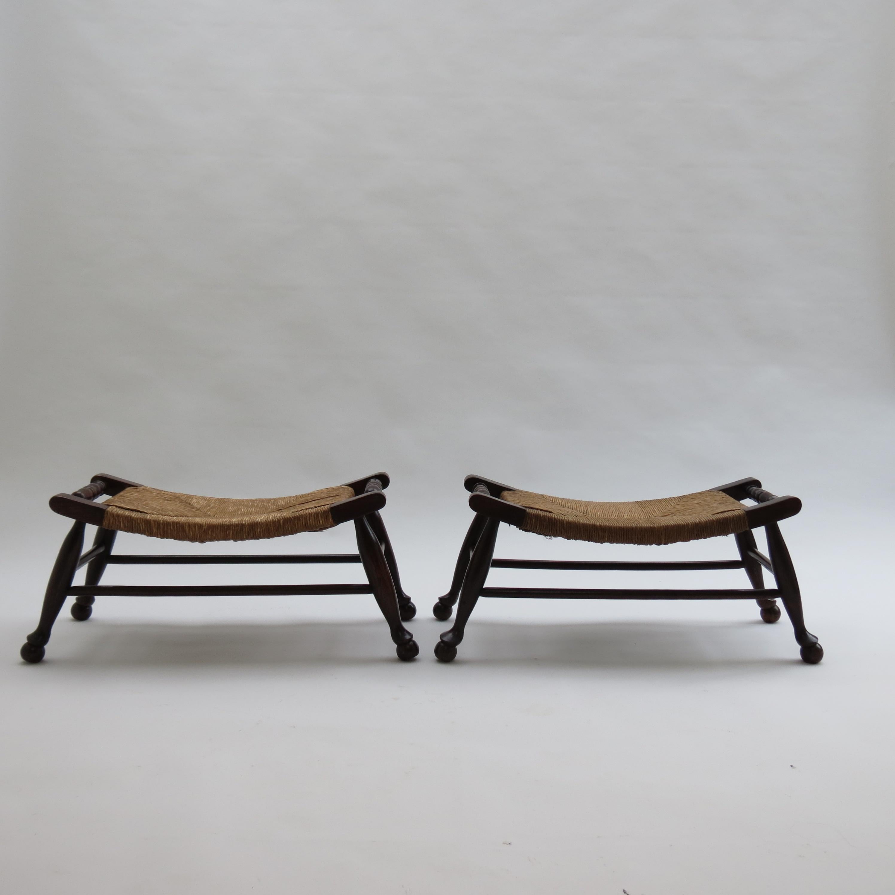 Pair of Antique Arts and Crafts Rush Seat Stools 1900 im Angebot 4