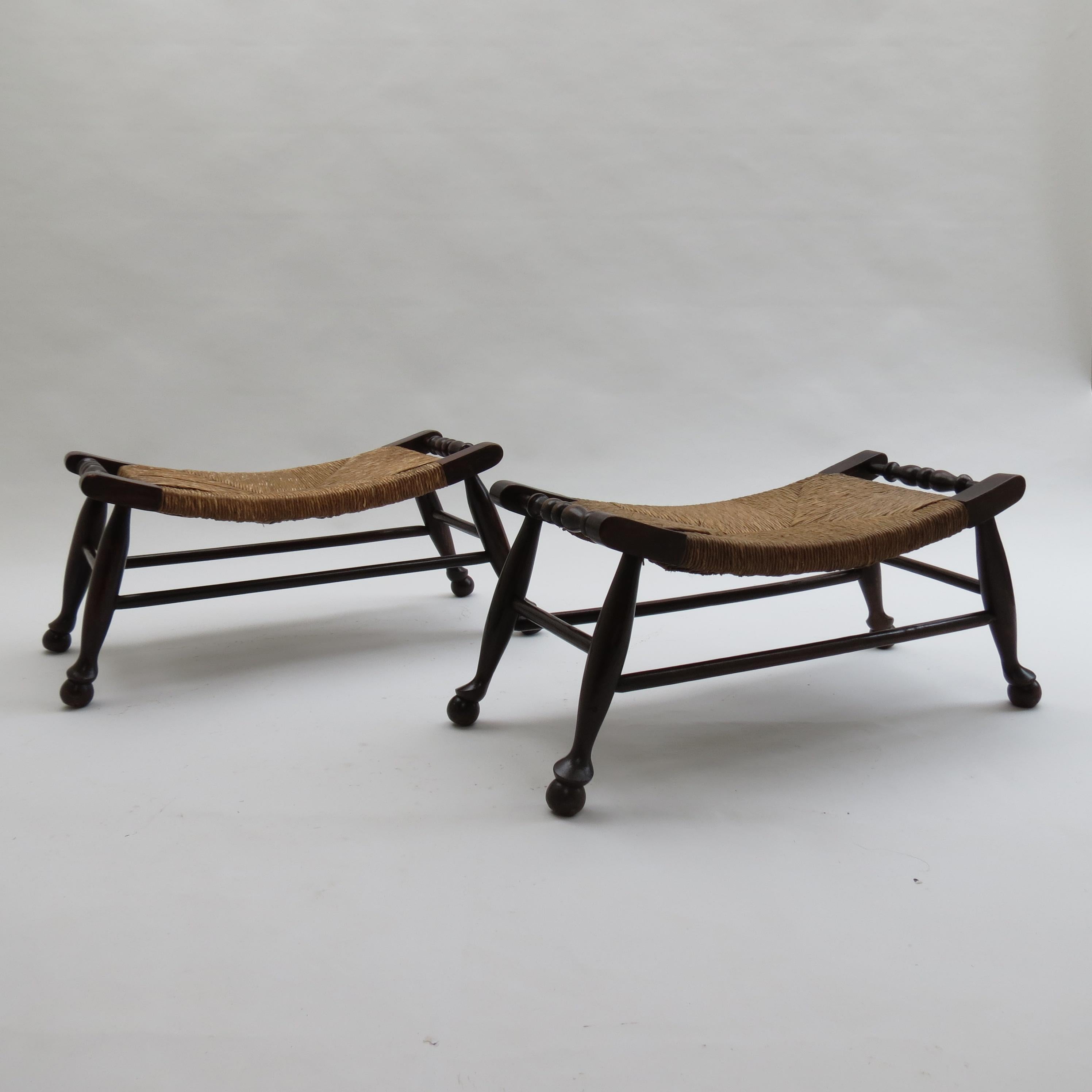 Pair of Antique Arts and Crafts Rush Seat Stools 1900 im Angebot 2