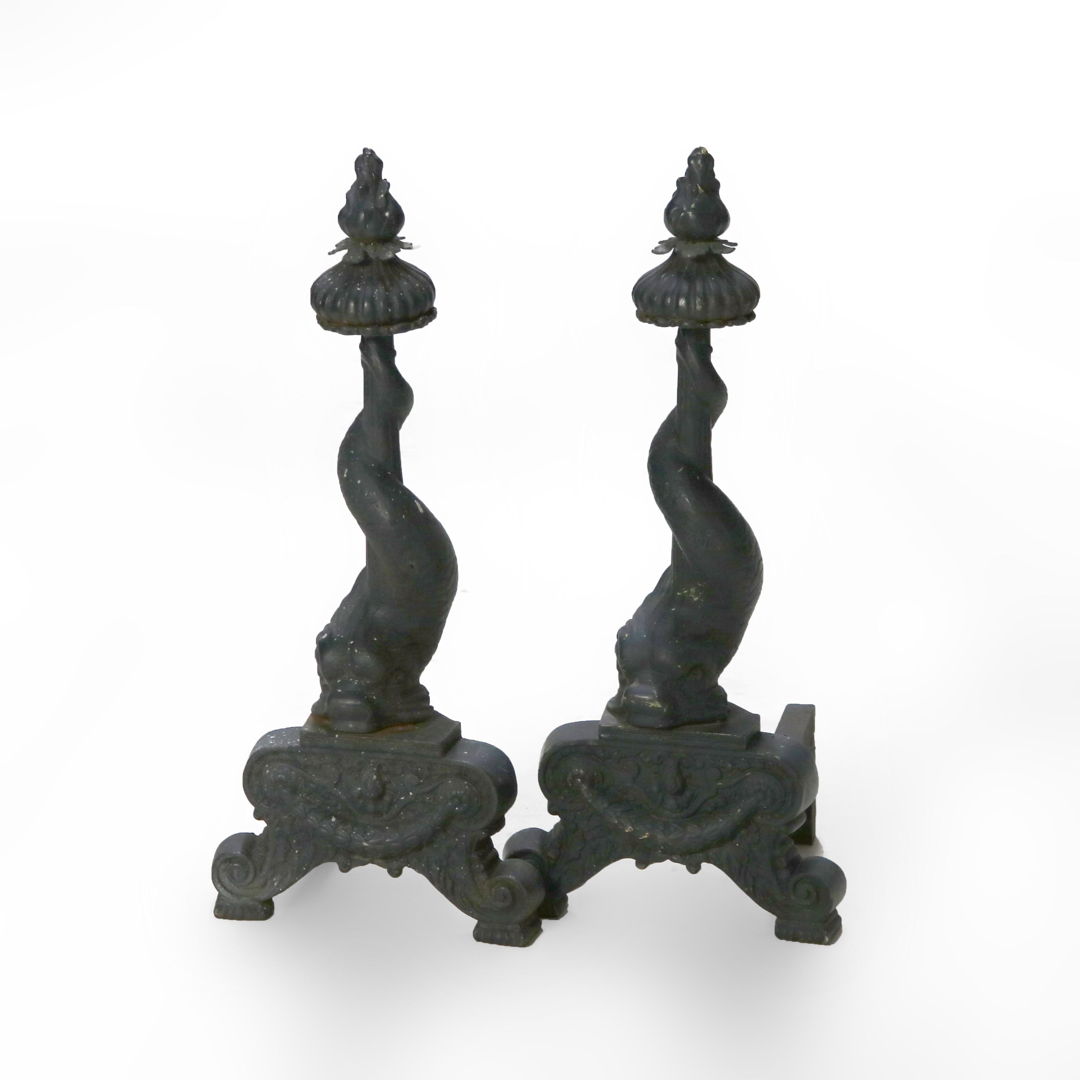 Arts and Crafts Paire d'anciens serpents de mer Arts & Crafts en fer forgé ébénisé, vers 1920 en vente