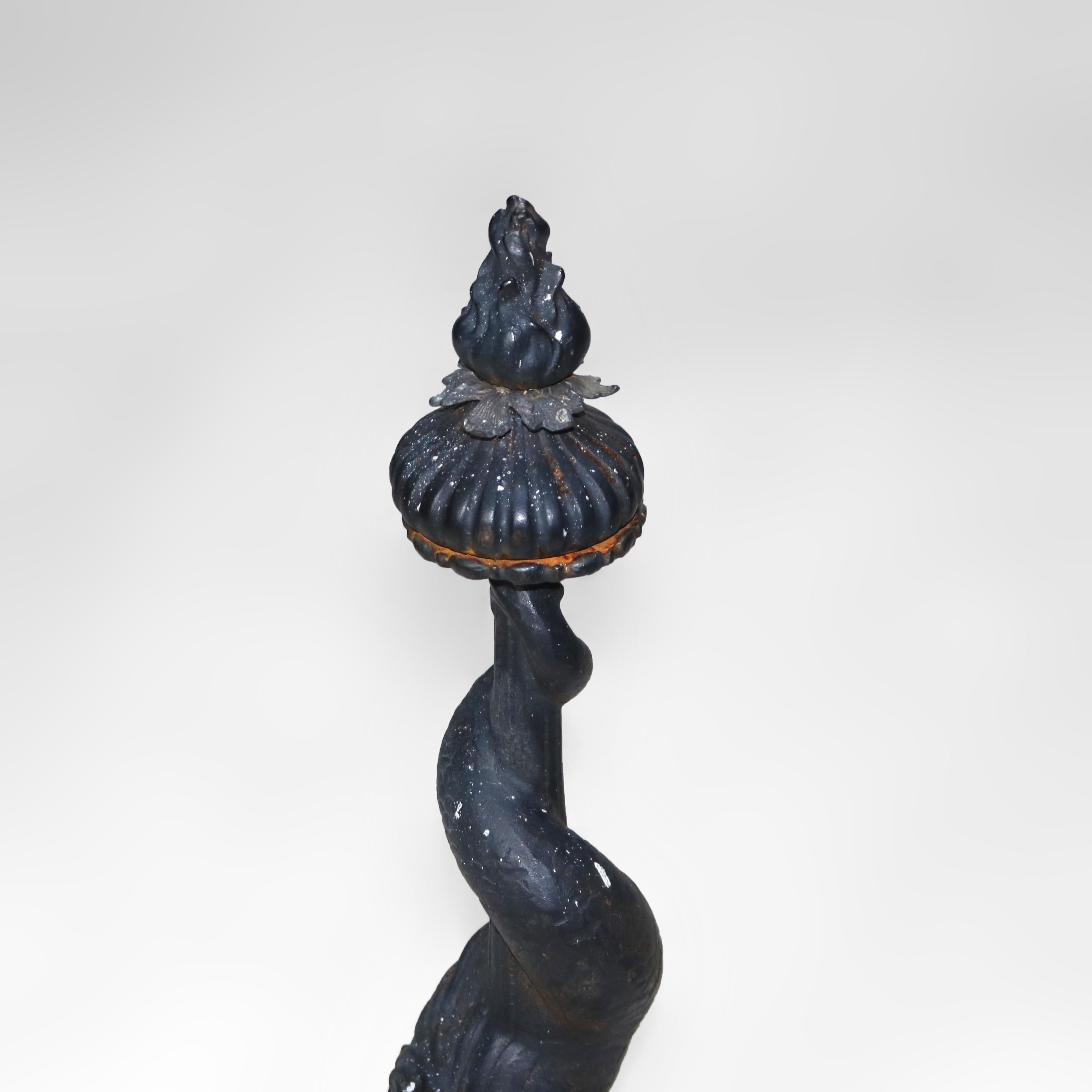 Paire d'anciens serpents de mer Arts & Crafts en fer forgé ébénisé, vers 1920 en vente 1