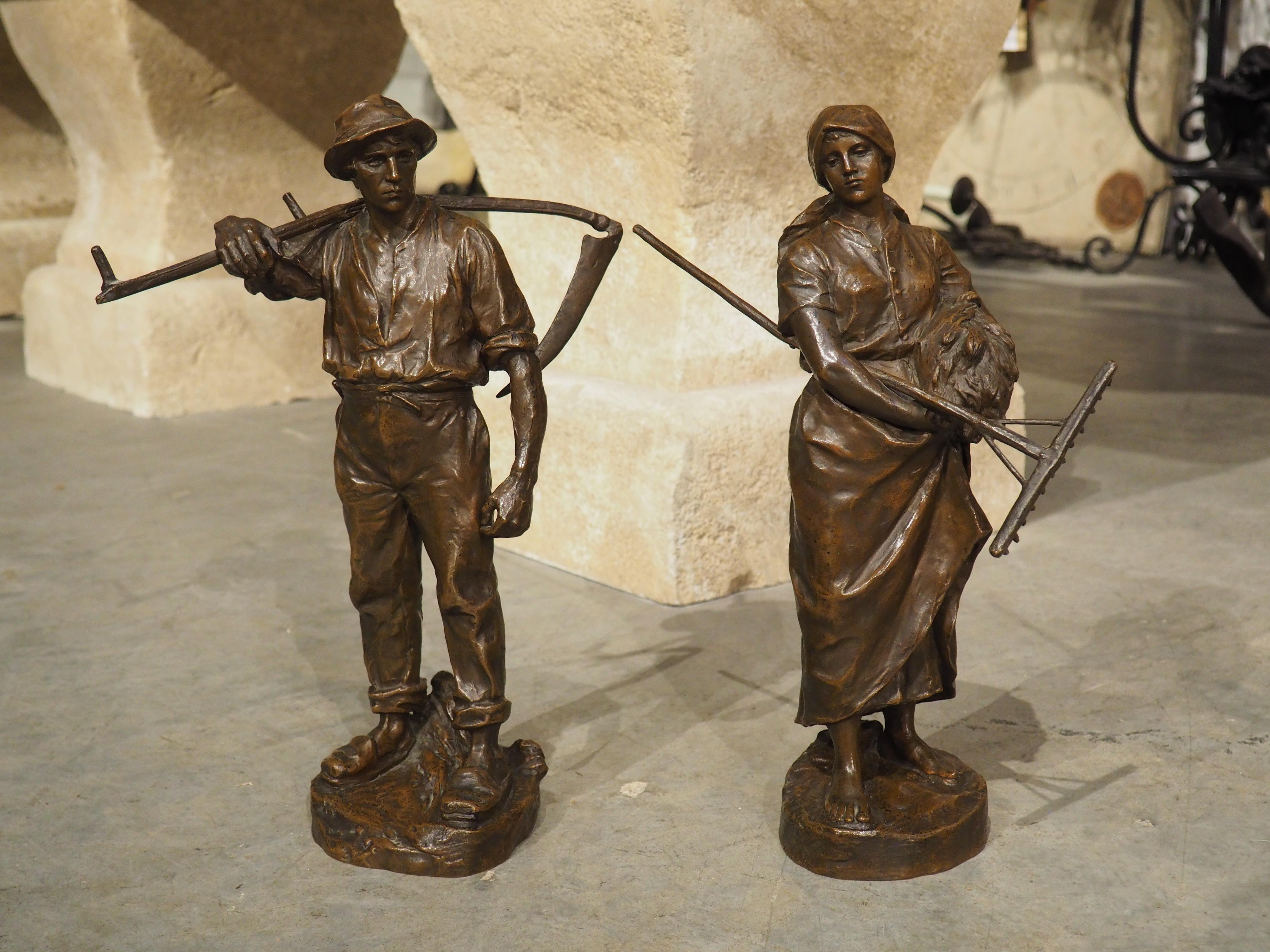 Cast Pair of Antique Austrian Bronze Figures ‘Returning from the Fields’, Hans Müller For Sale