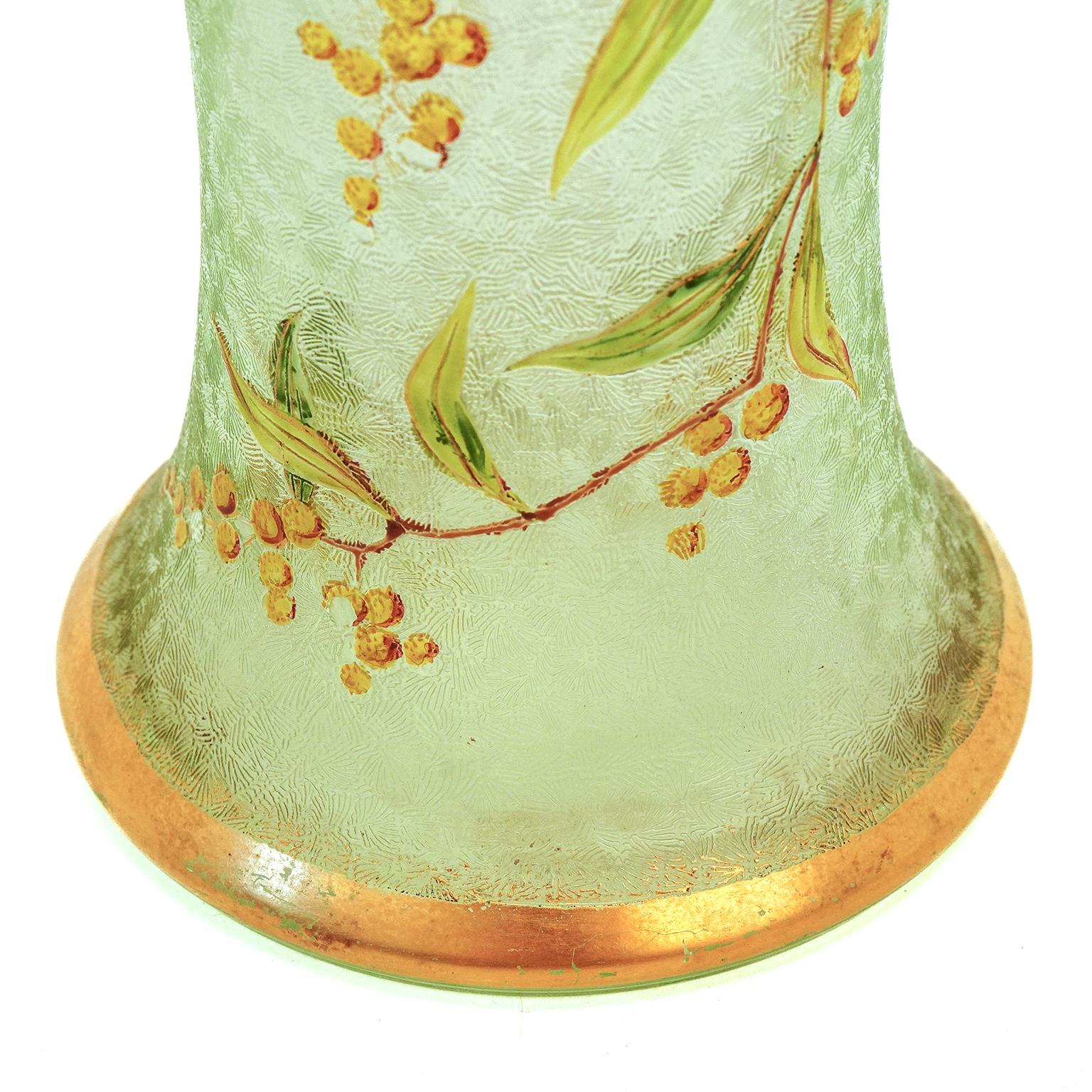 Paire de vases anciens camées verts de Baccarat en vente 3