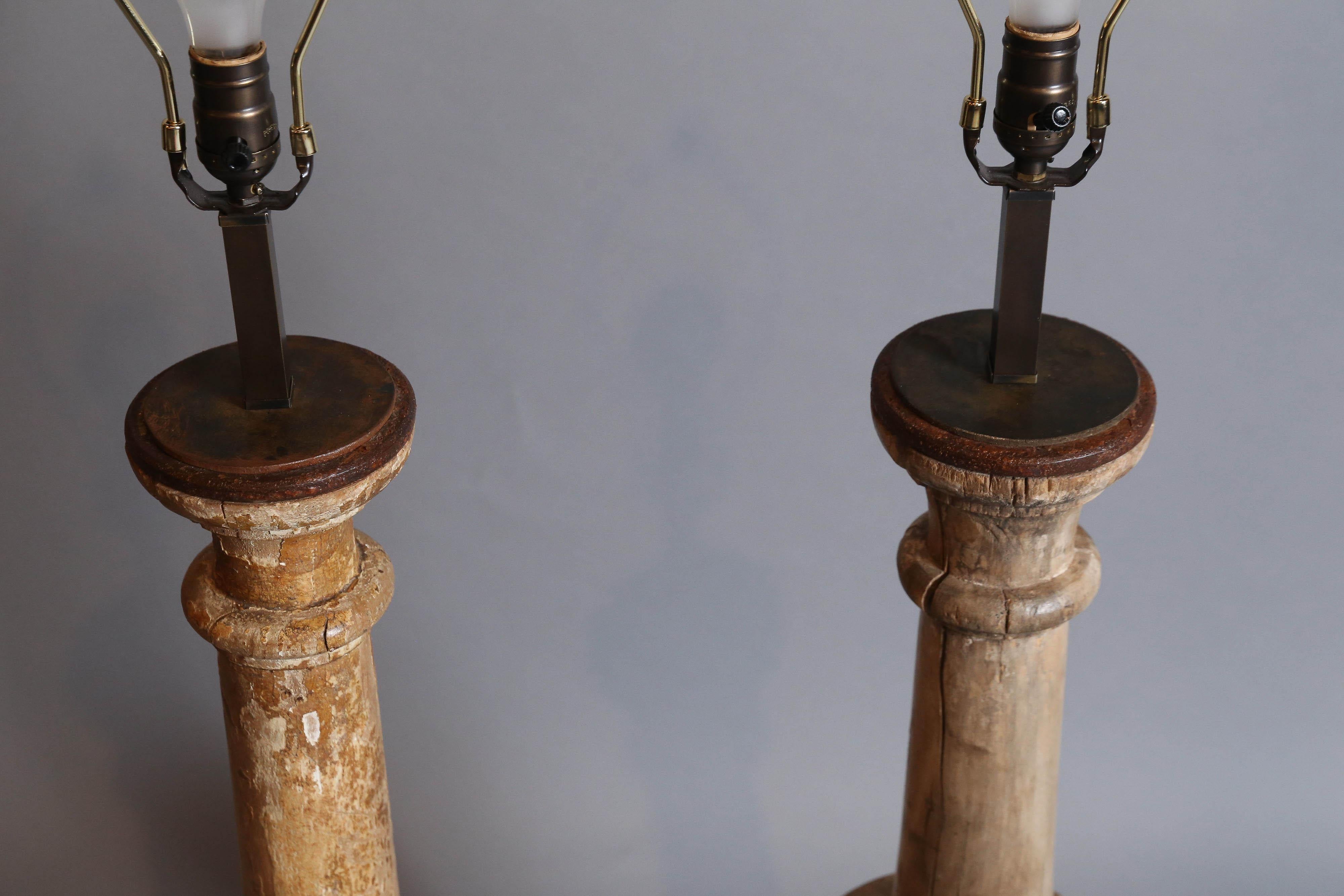 Pair of Antique Balustrades Converted to Lamps (Neoklassisch) im Angebot
