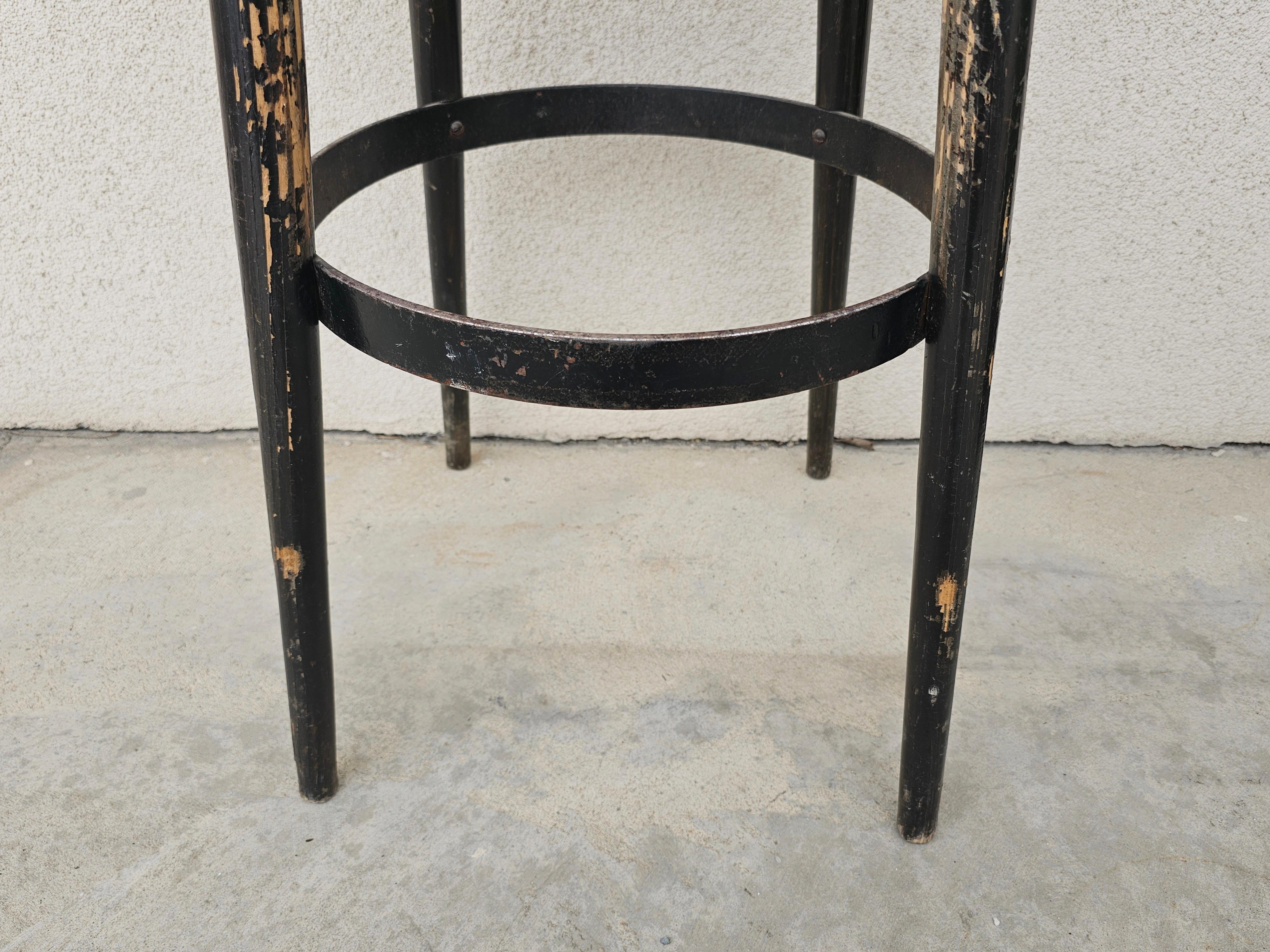 Pair of Antique Bar Stools with Kidney Shaped Seats, Austria 1910s 3