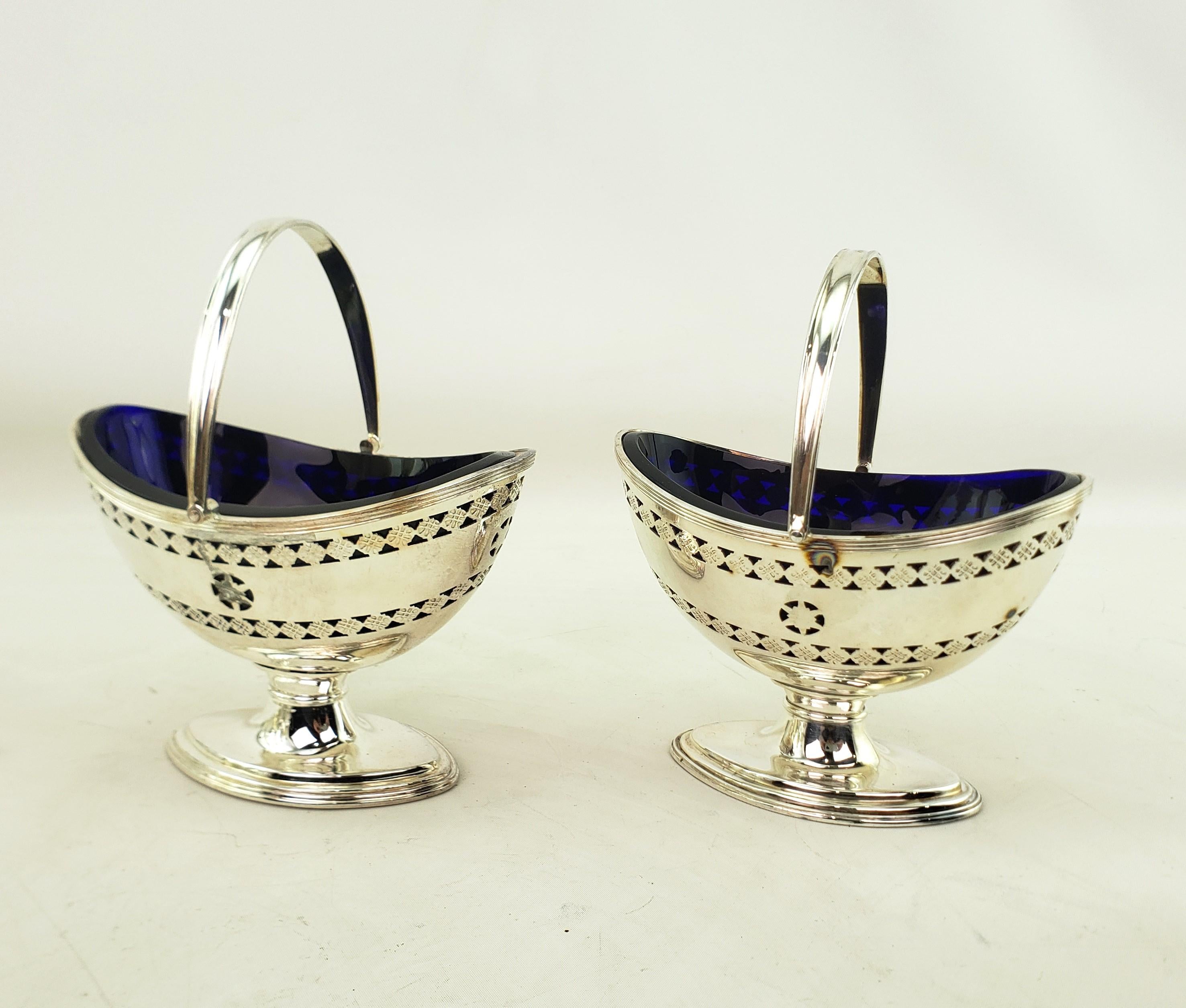 English Pair of Antique Barker-Ellis Silver Plated Condiment Servers with Cobalt  Liners For Sale
