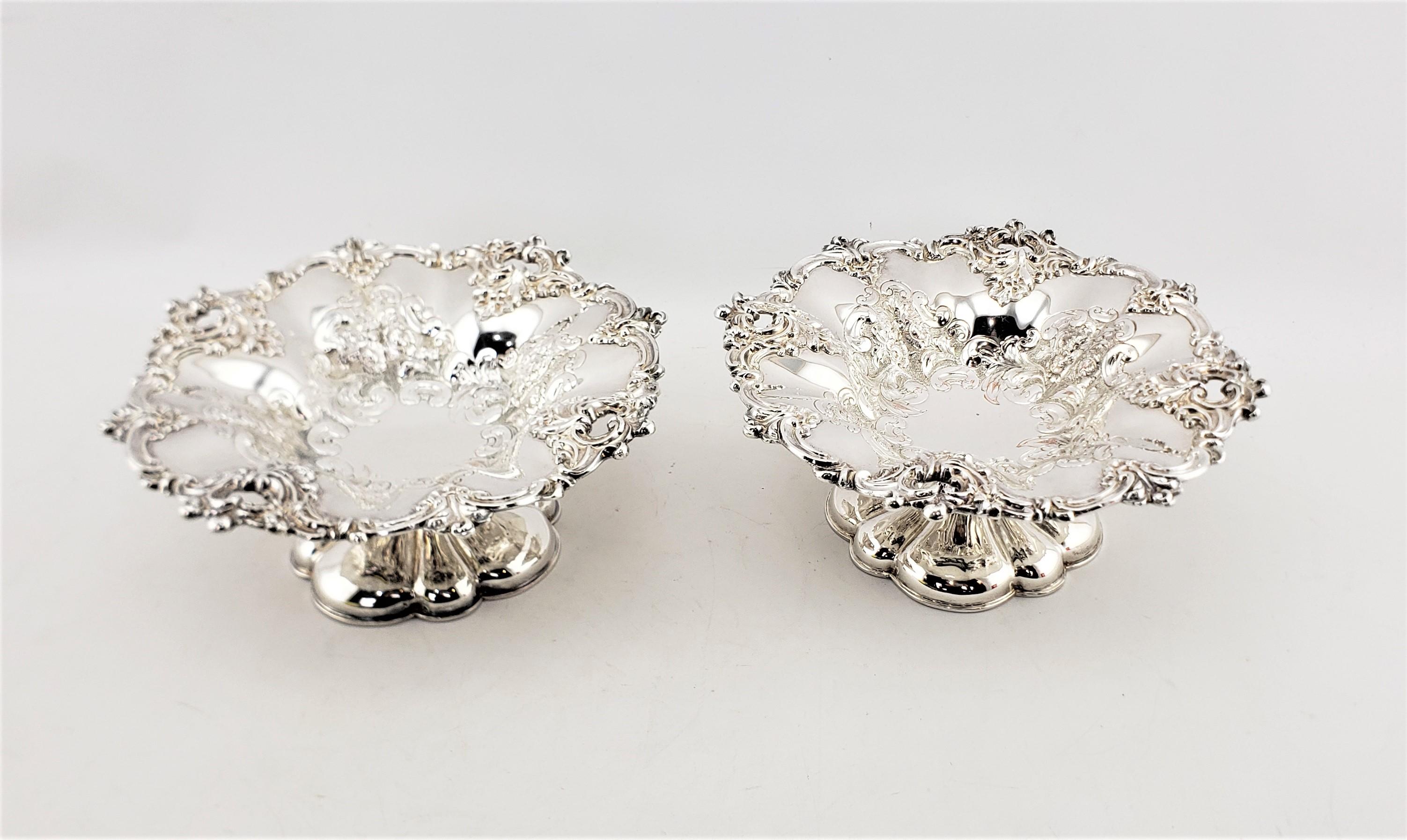Machine-Made Pair of Antique Barker-Ellis Silver Plated Footed Bowls with Floral Decoration For Sale