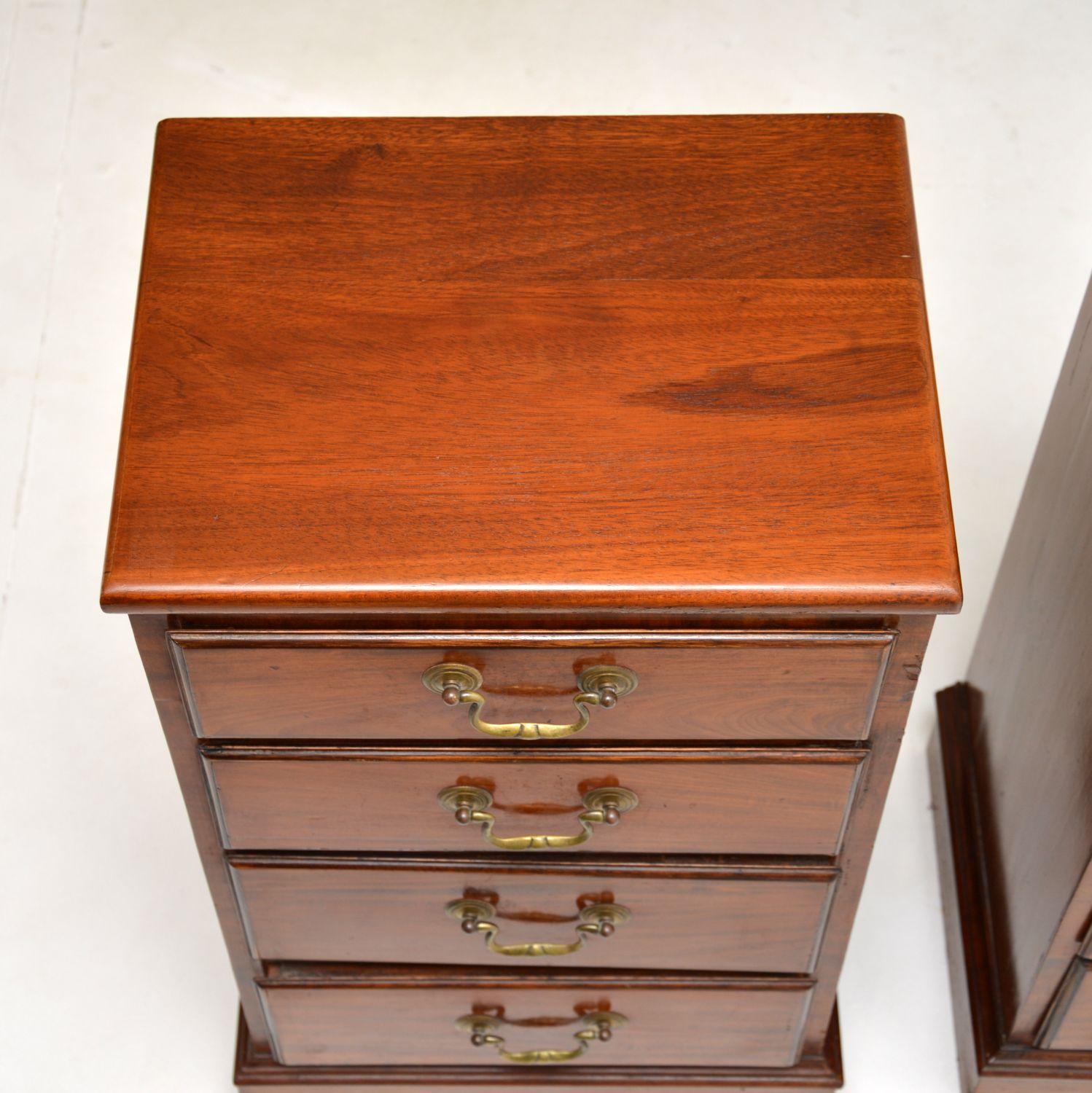 Early 20th Century Pair of Antique Bedside Chests