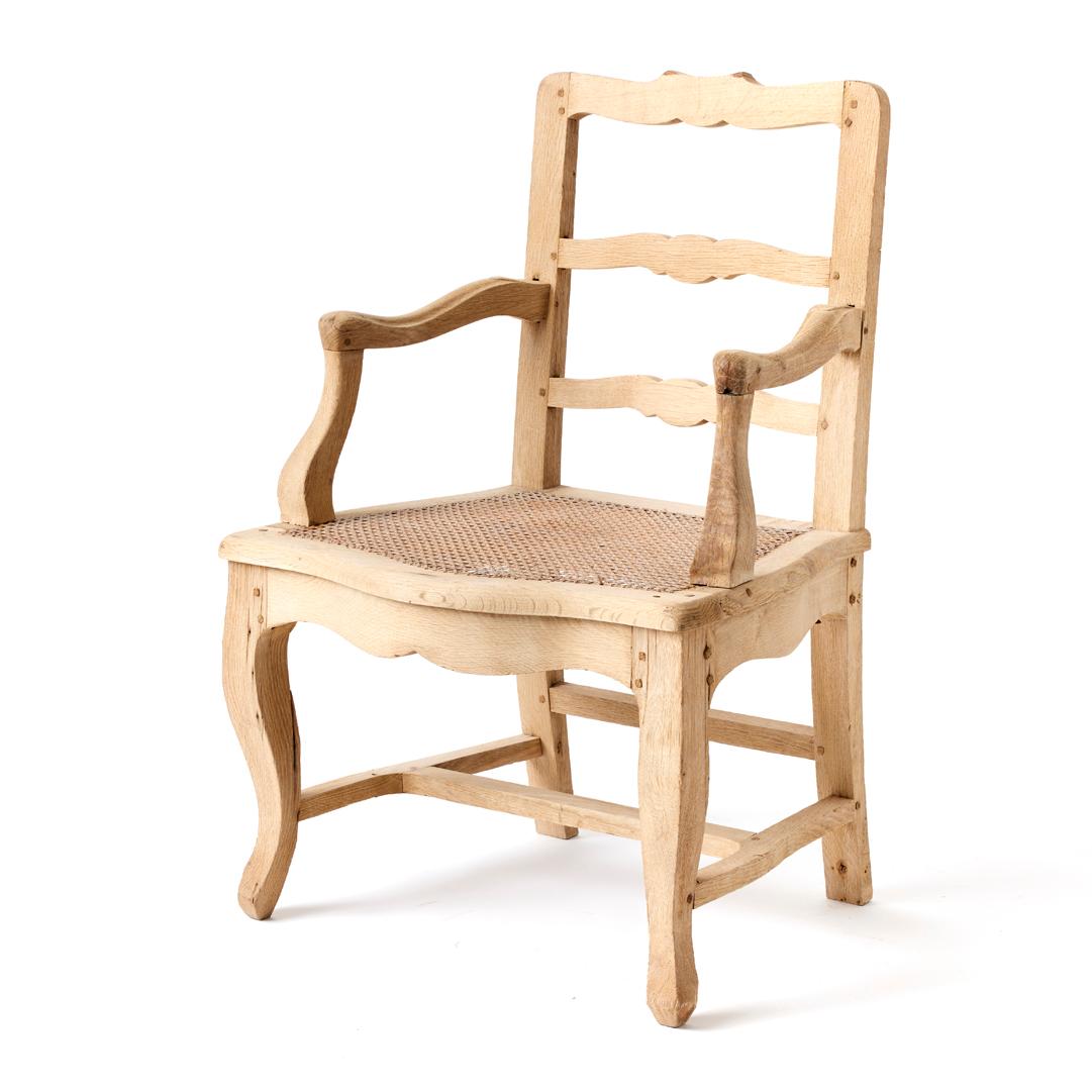 Provincial français Paire de fauteuils belges anciens en vente