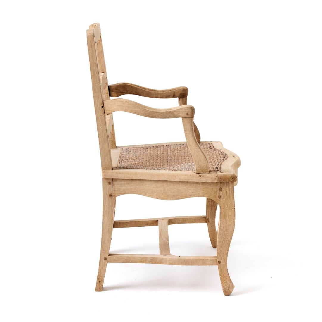 Paire de fauteuils belges anciens en vente 1
