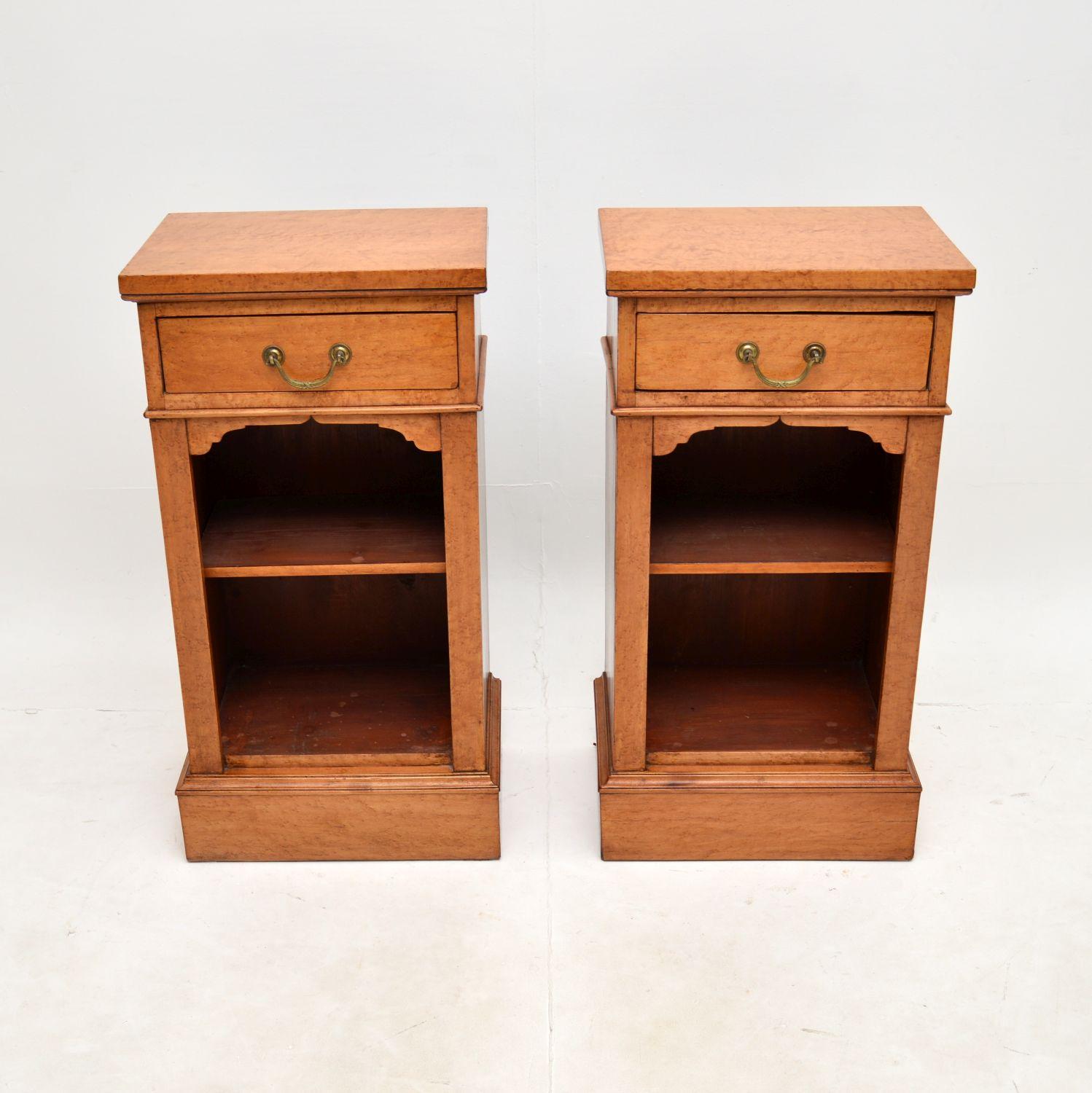 Pair of Antique Birds Eye Maple Bedside For Sale at 1stDibs