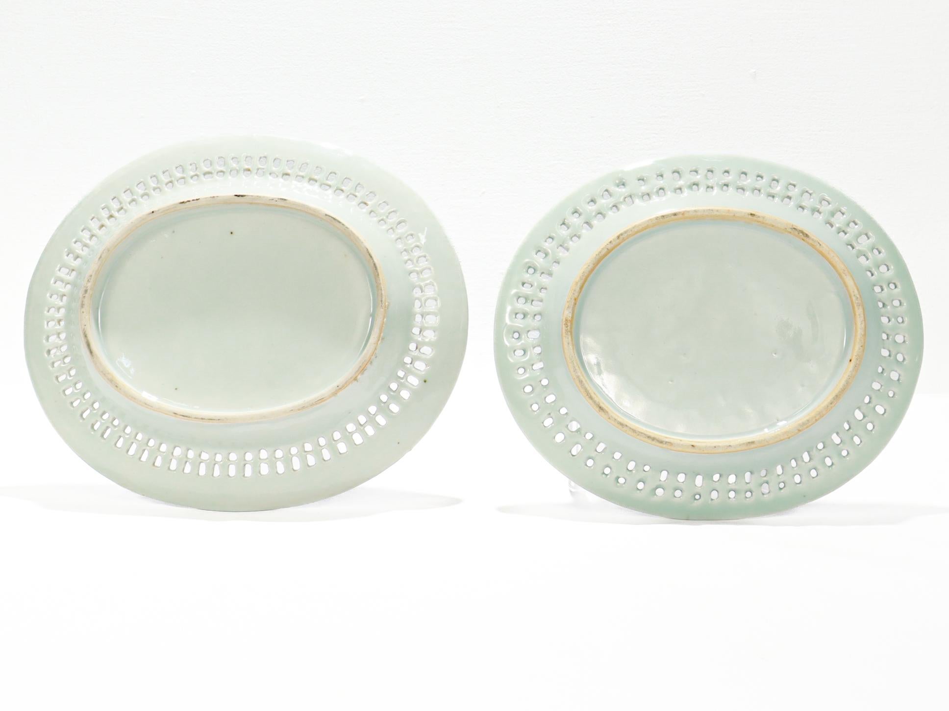 Pair of Antique Blue & White Canton Chinese Export Porcelain Chestnut Baskets For Sale 1