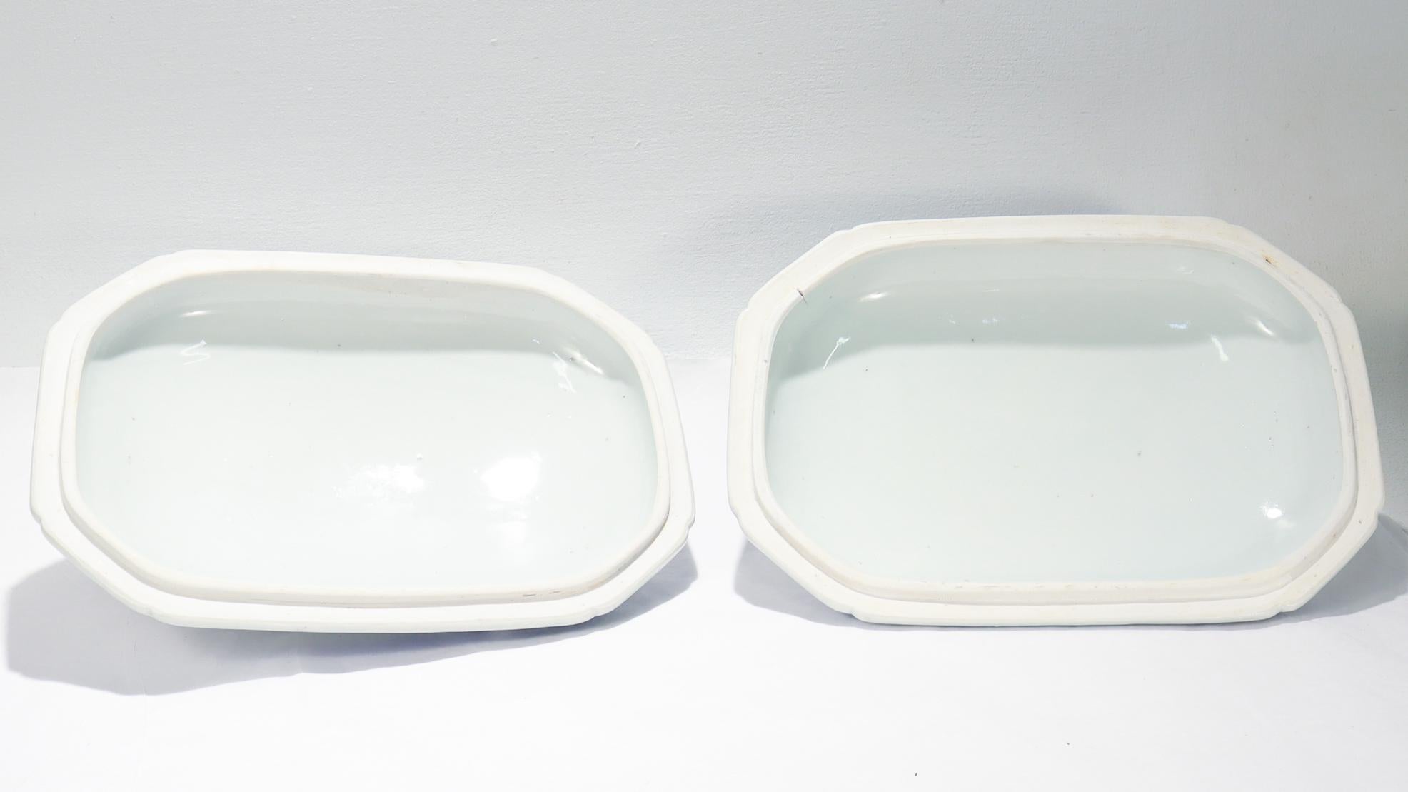 Pair of Antique Blue & White Canton Chinese Export Porcelain Covered Tureens For Sale 11