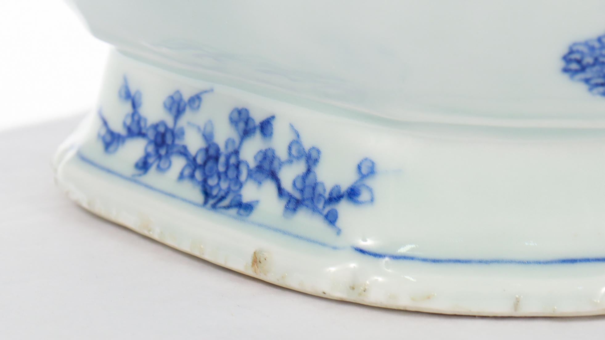 Pair of Antique Blue & White Canton Chinese Export Porcelain Covered Tureens For Sale 14