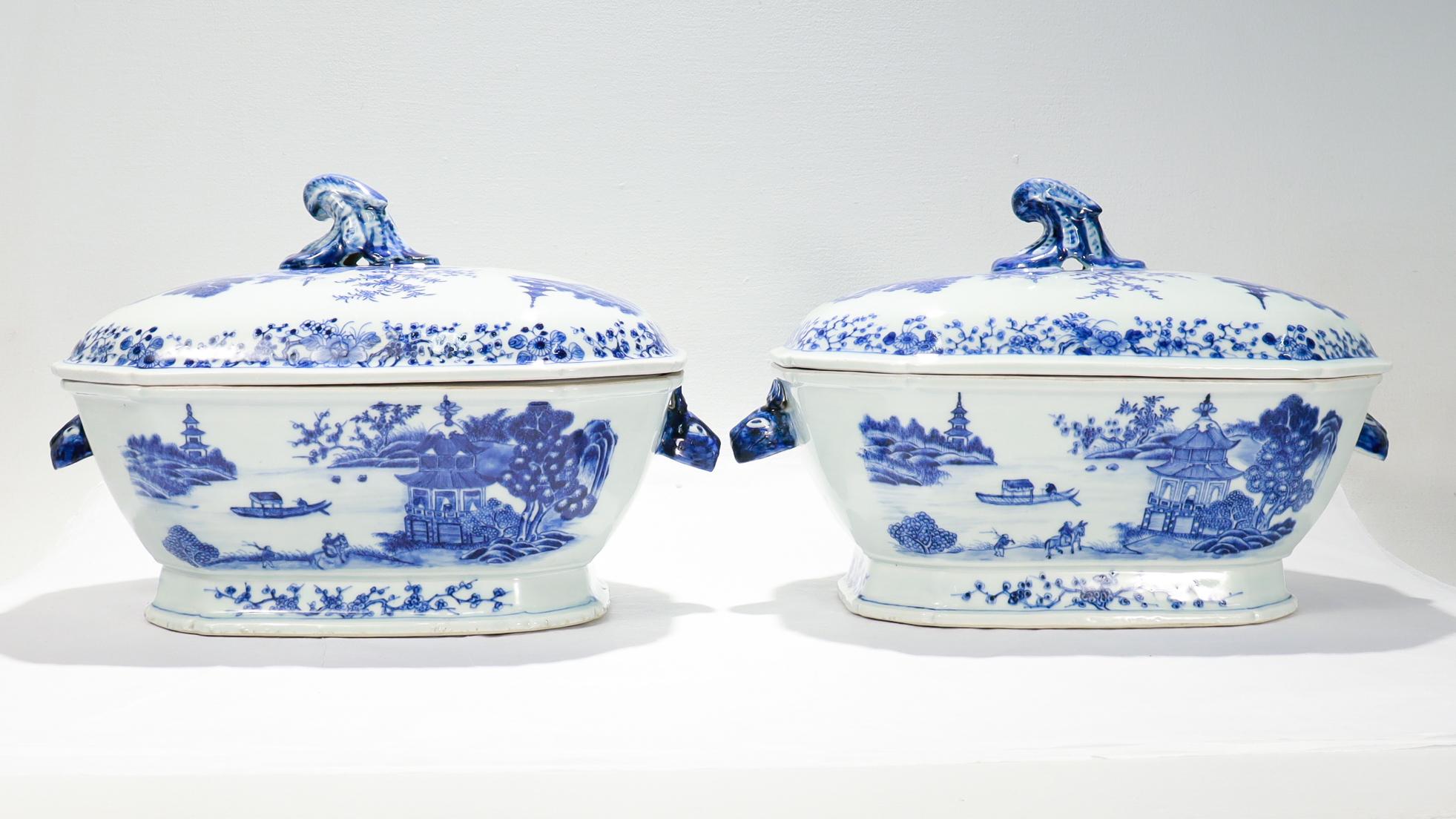 Pair of Antique Blue & White Canton Chinese Export Porcelain Covered Tureens For Sale 1