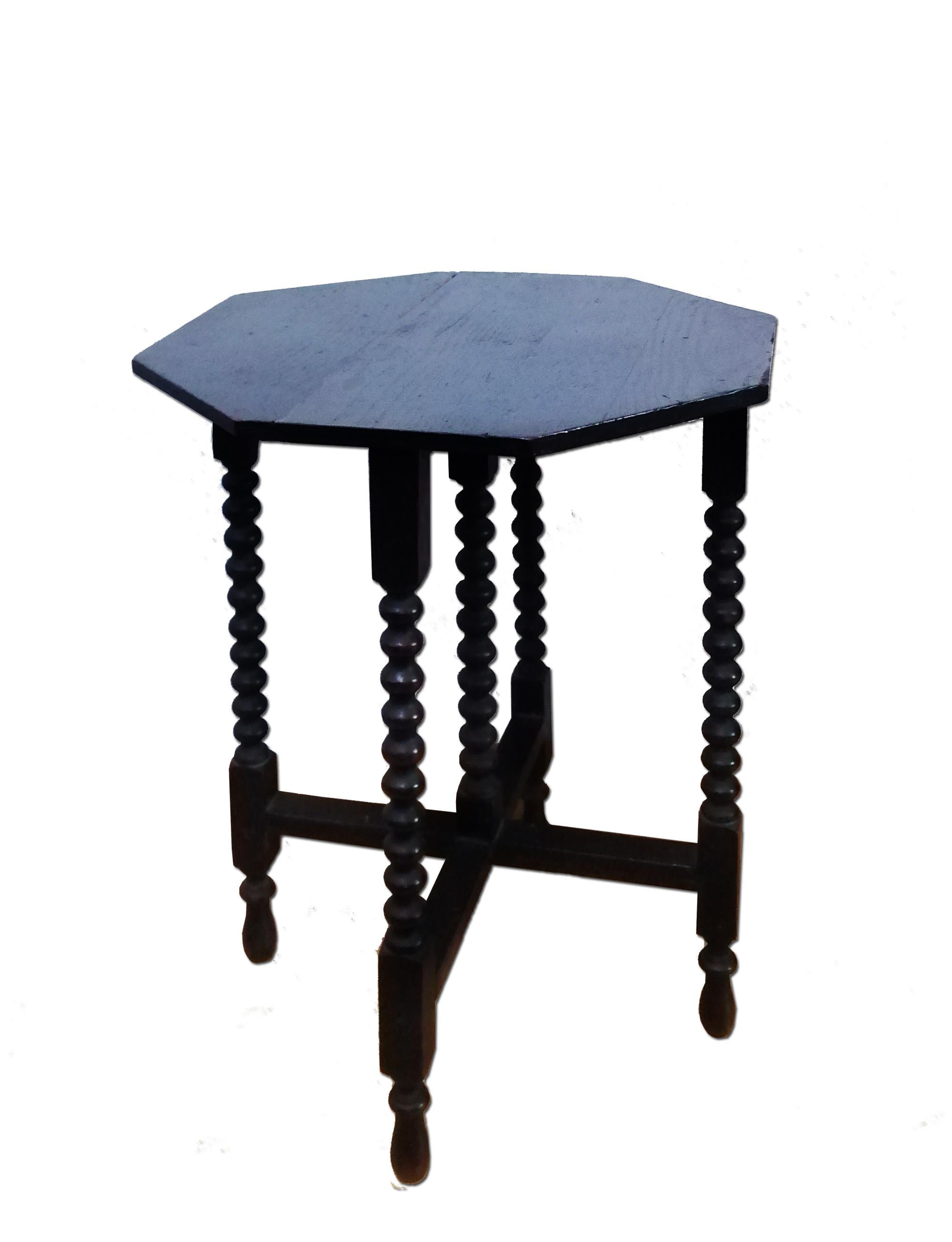 Only until the end of the year
Reasonable offers are welcome

19th century side end vine tables with bobbin turned shape.

They are not equal, they are similar

These tables rise on a base consisting of four turned legs and a smooth cross-shaped
