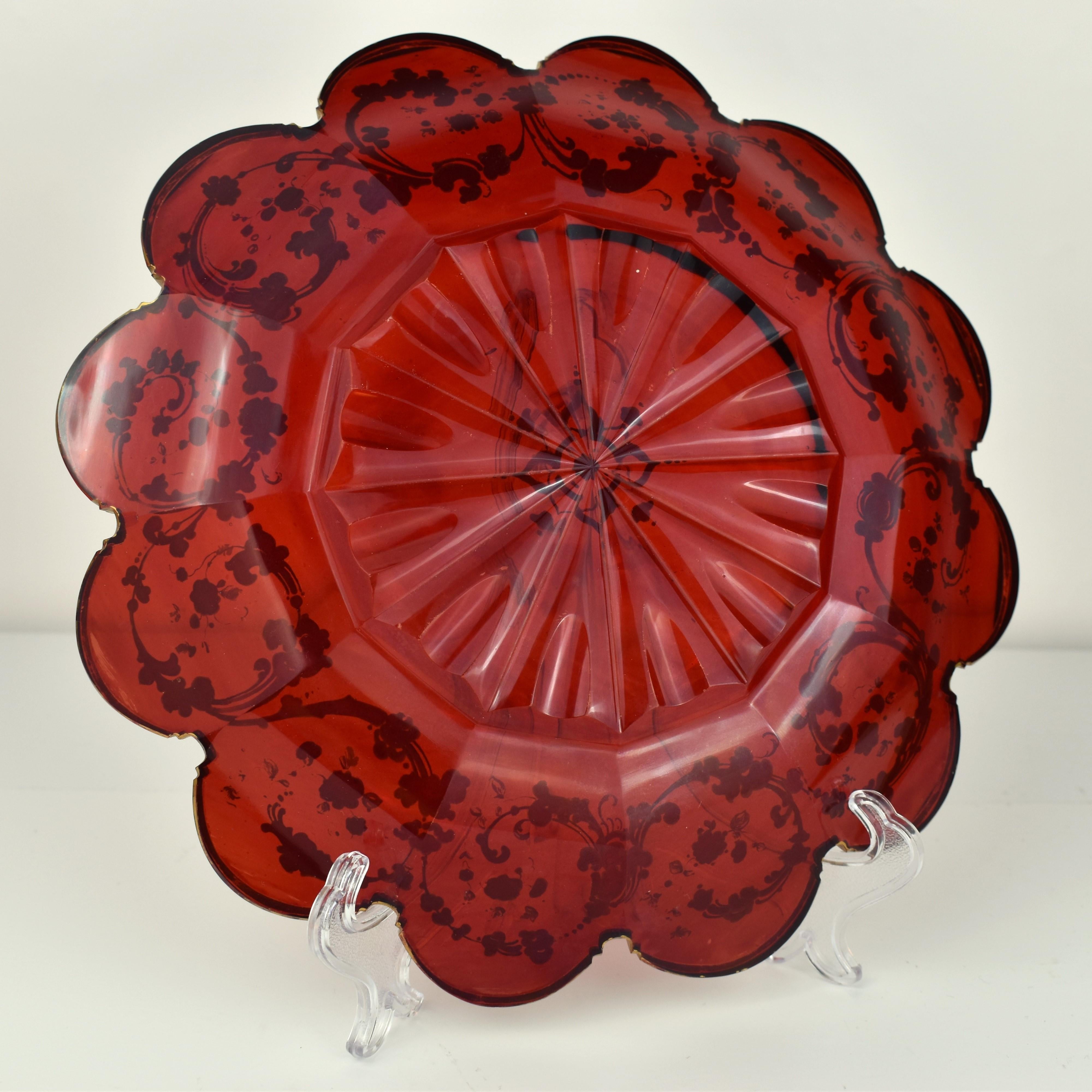Gilt PAIR OF ANTIQUE BOHEMIAN RUBY RED ENAMELED CRYSTAL GLASS PLATES, 19th CENTURY For Sale
