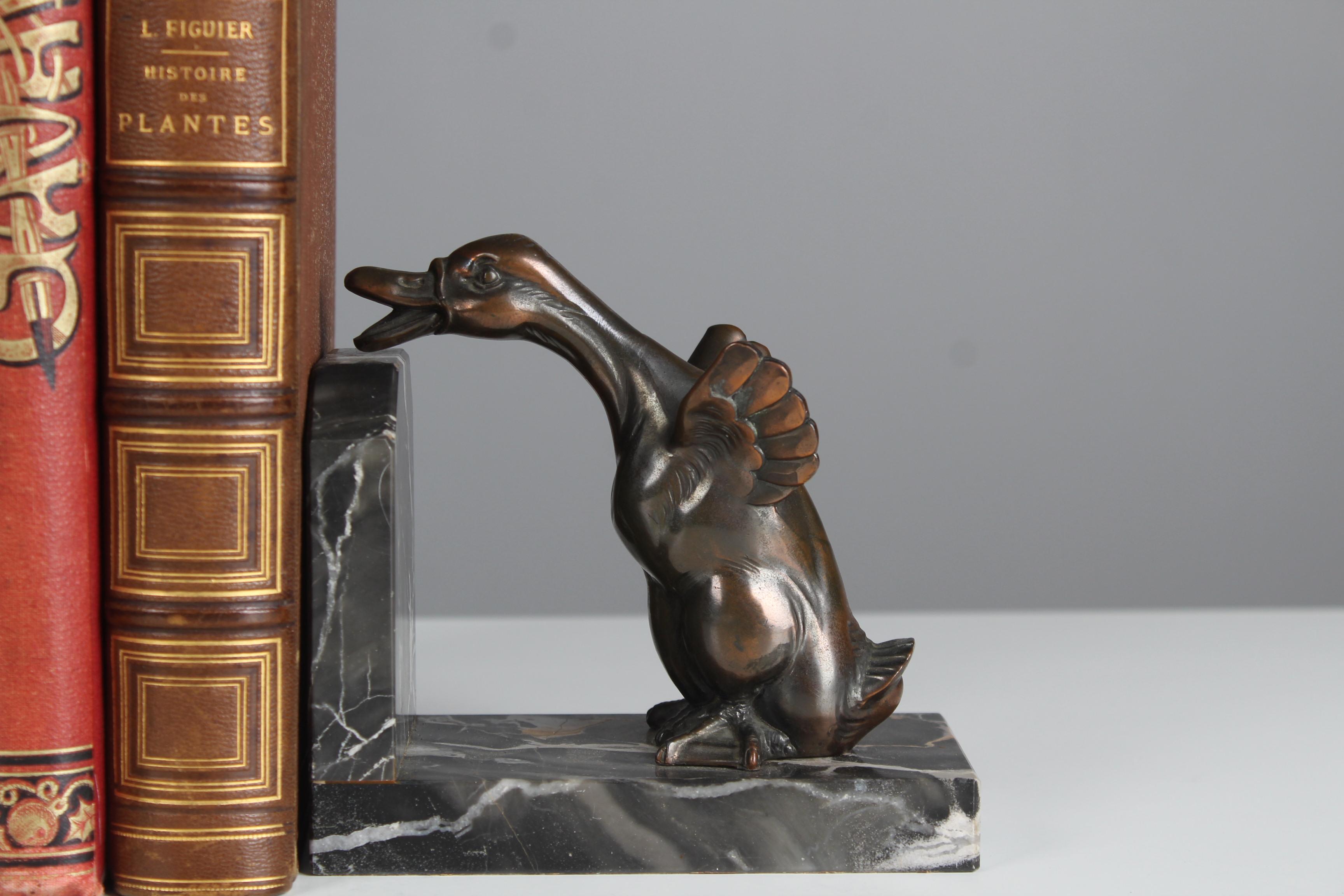 French Pair Of Antique Bookends, Marble With Goose Sculptures, France, Art Deco For Sale