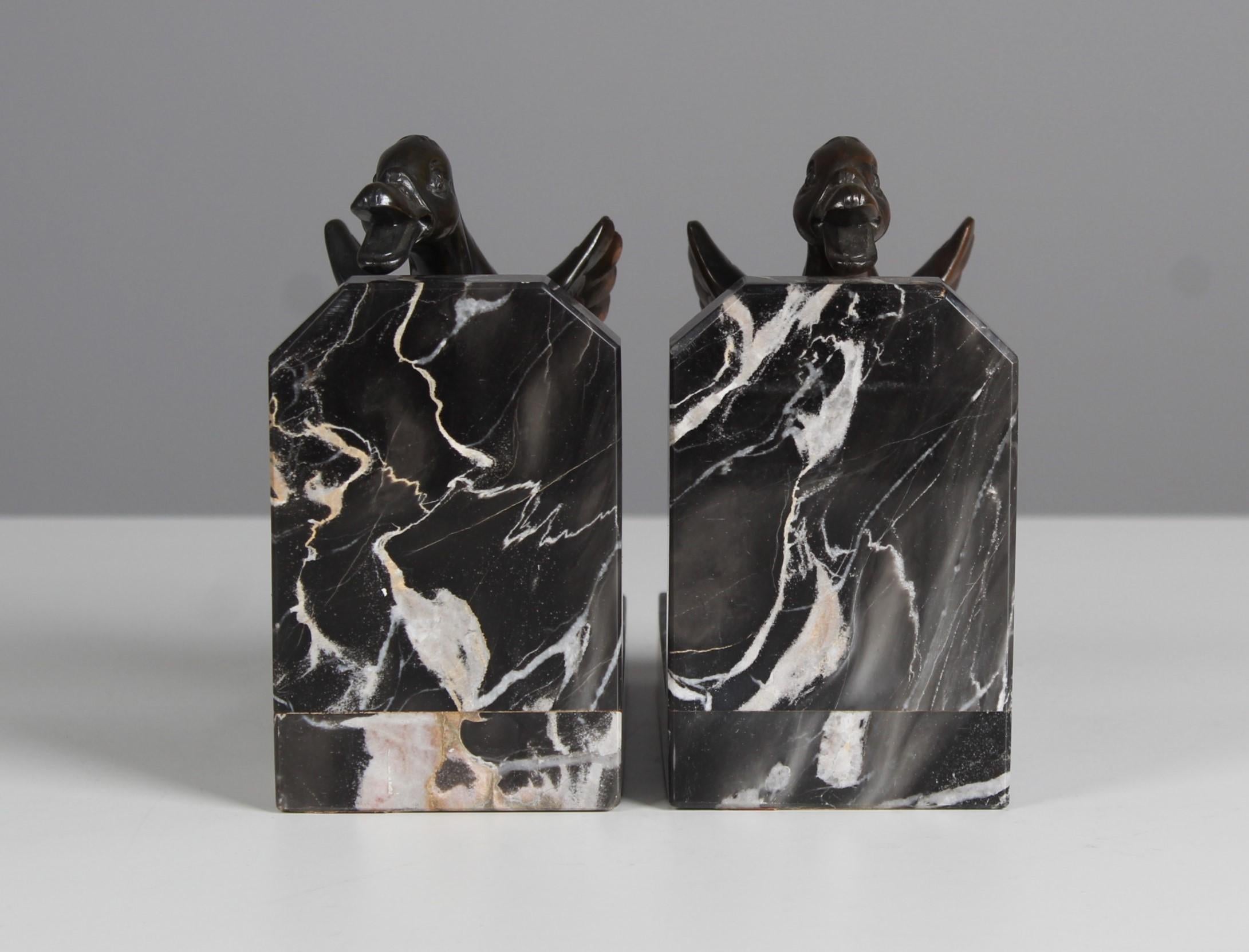 20th Century Pair Of Antique Bookends, Marble With Goose Sculptures, France, Art Deco For Sale