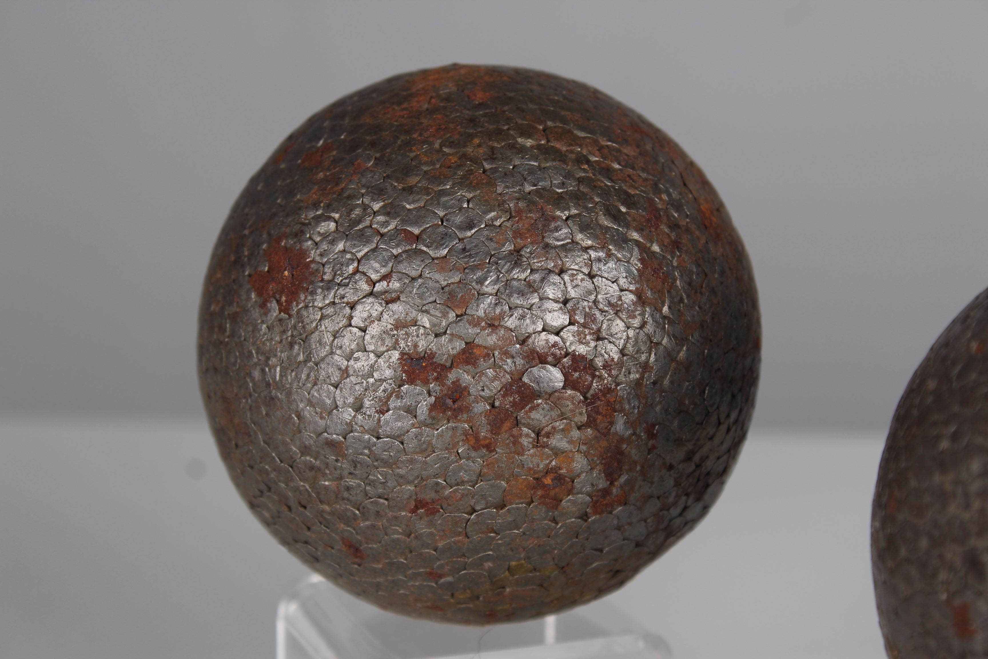 Sculpté à la main Paire de boules de pétanque antiques, Pétanque, 1880s, France, Artisanat en vente