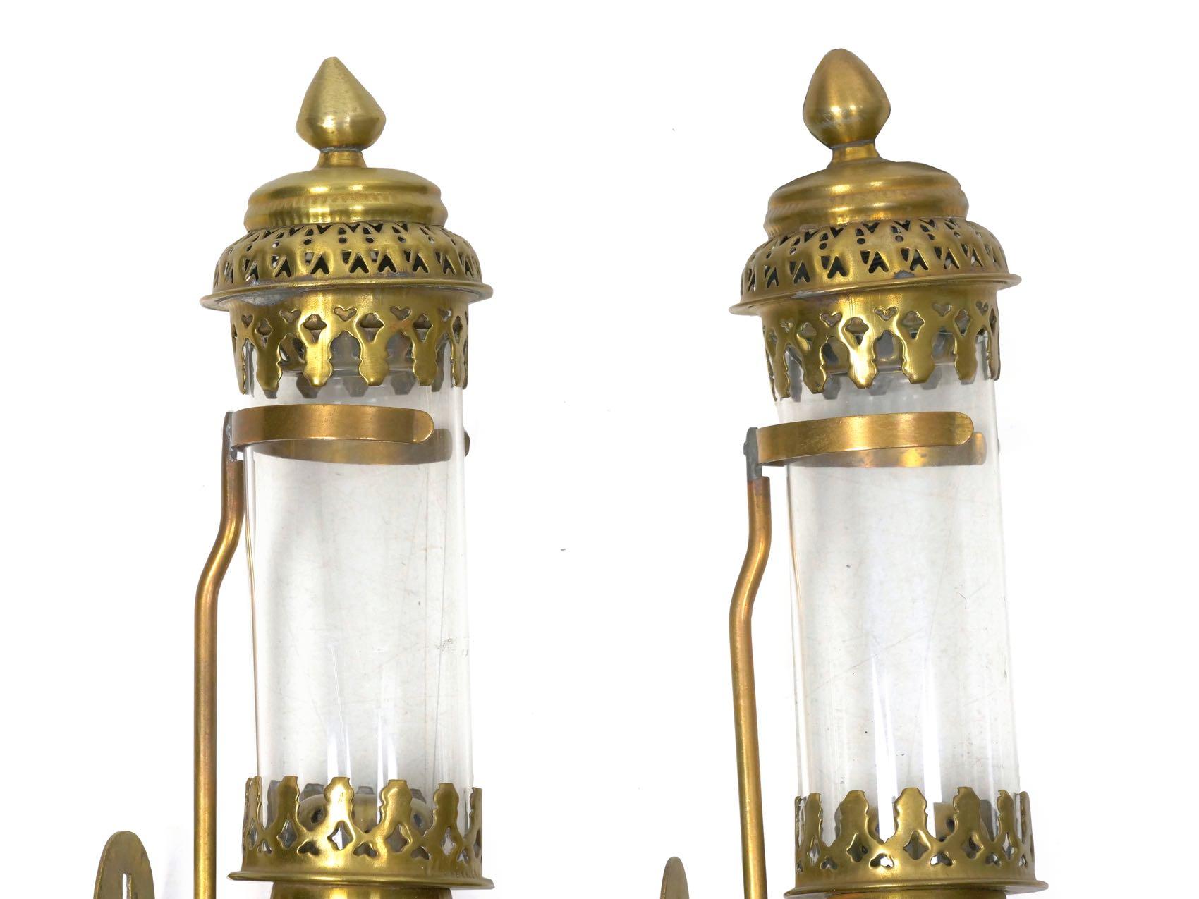 Pair of Antique Brass and Glass Railway Carriage Candle Light Lamps In Good Condition In Shippensburg, PA