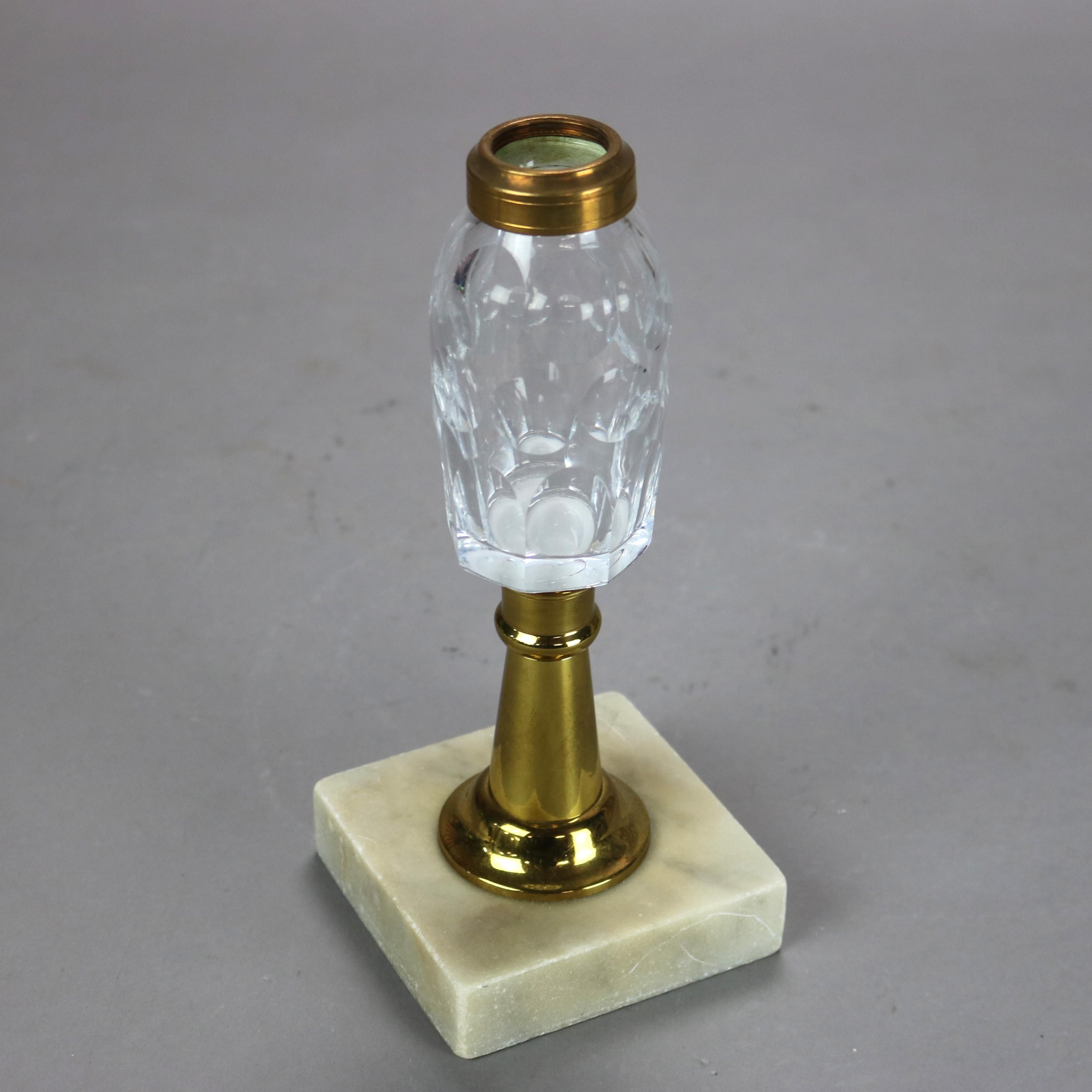 Paar antike Kerosene-Lampen aus Messing, geschliffenem Glas und Marmor, um 1880 im Zustand „Gut“ im Angebot in Big Flats, NY