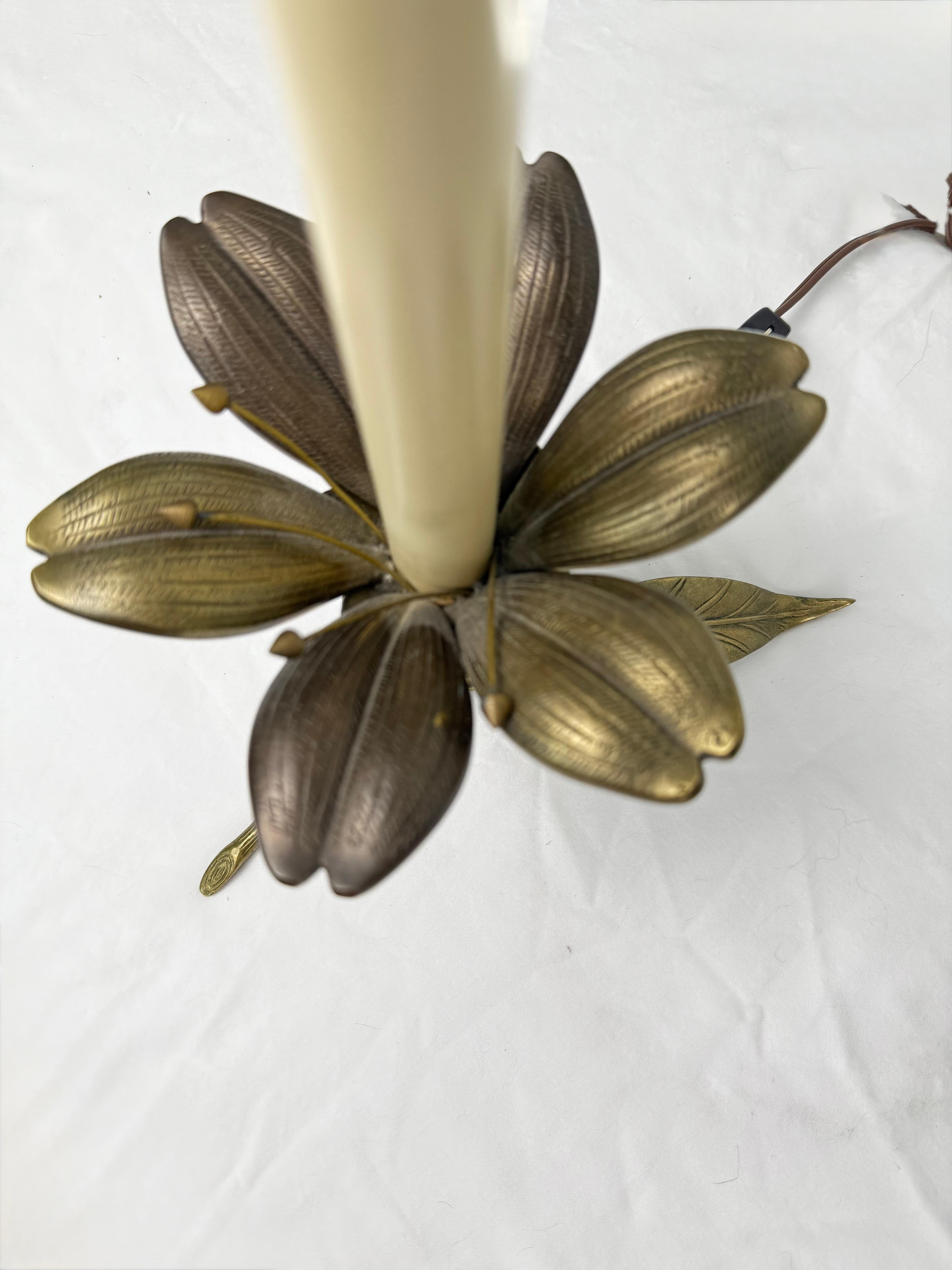 American Pair of Antique Brass Lilly Lamps by Chapman For Sale