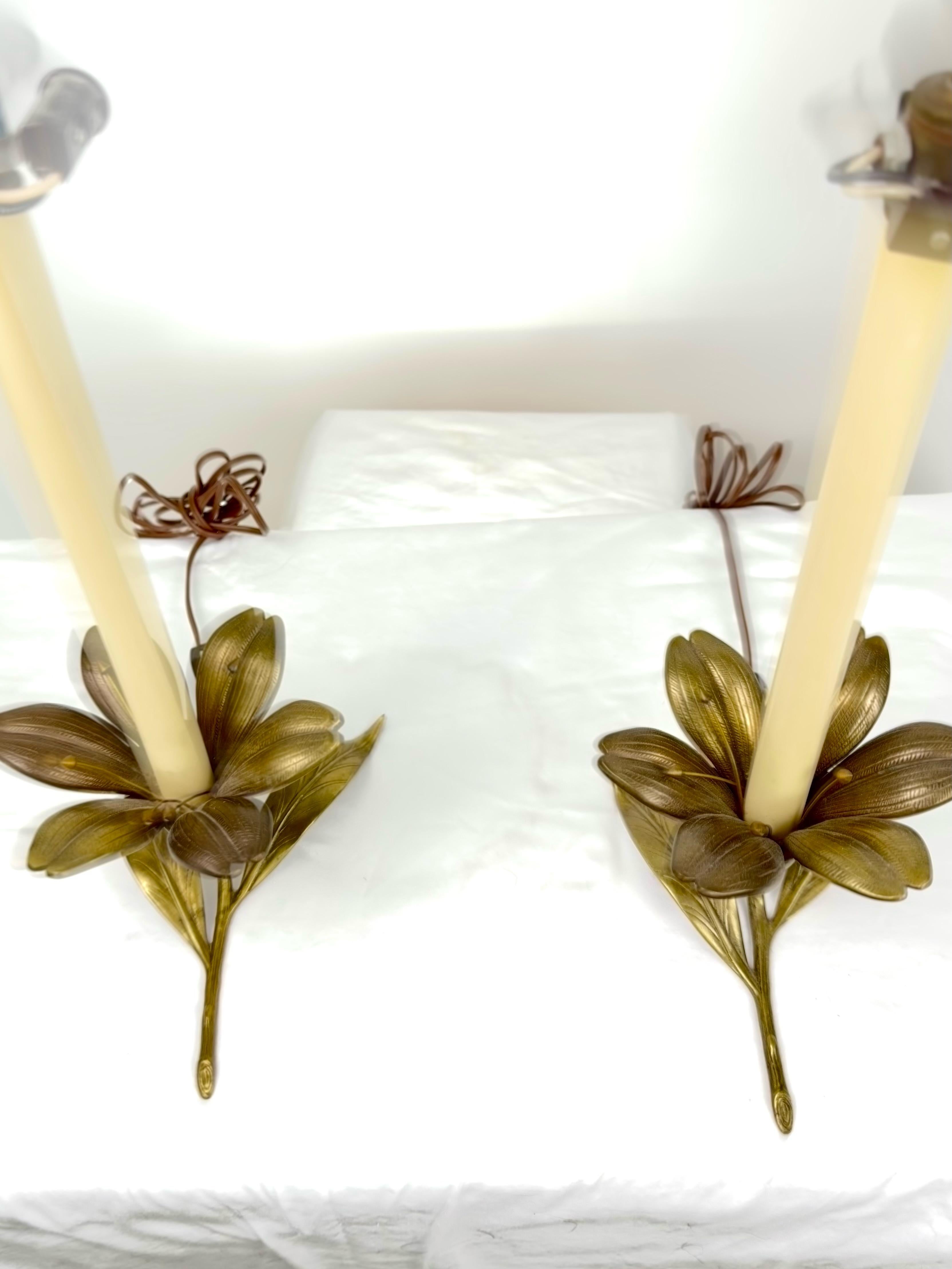 Pair of Antique Brass Lilly Lamps by Chapman In Good Condition For Sale In Dallas, TX