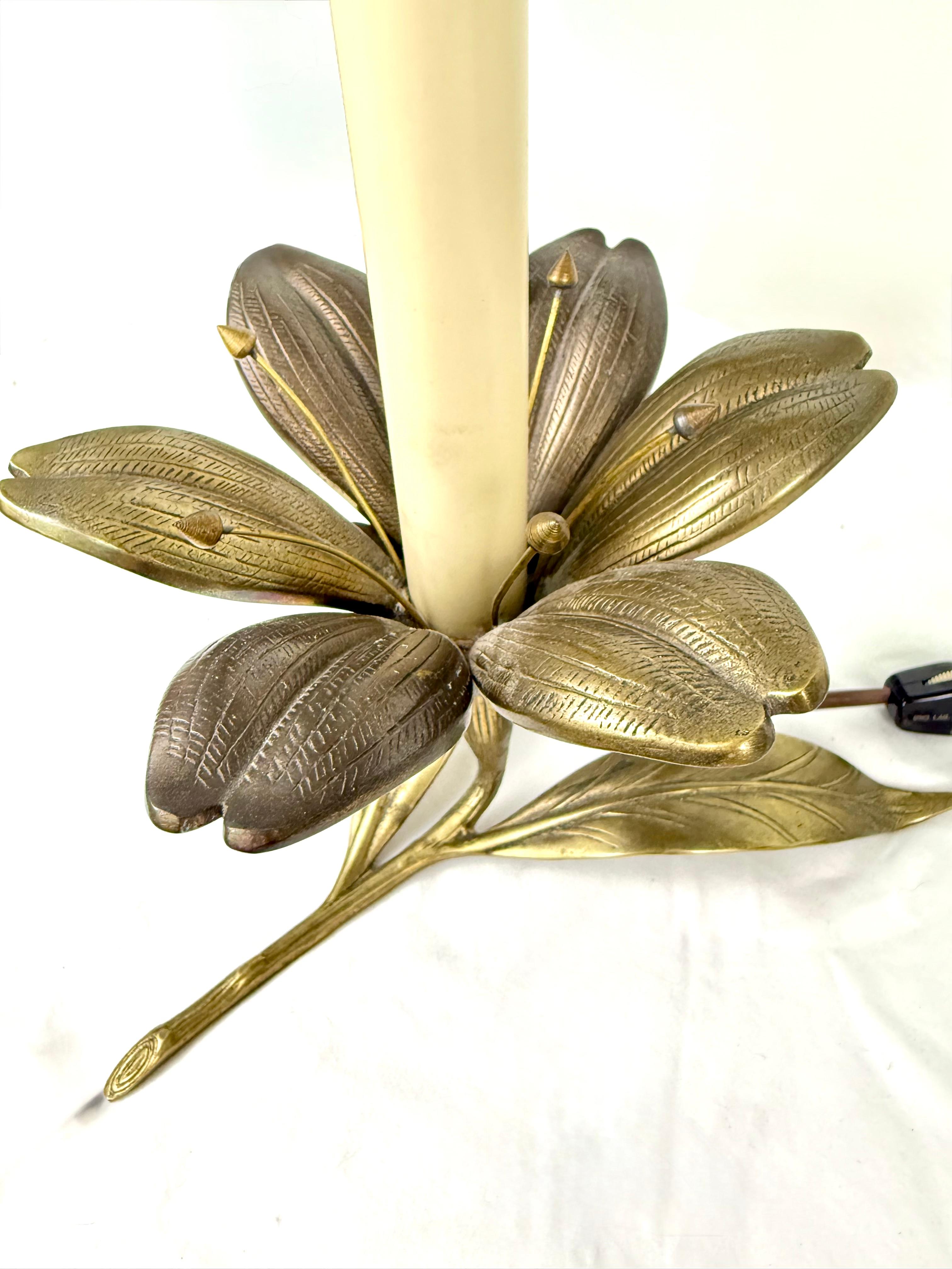 Late 20th Century Pair of Antique Brass Lilly Lamps by Chapman For Sale