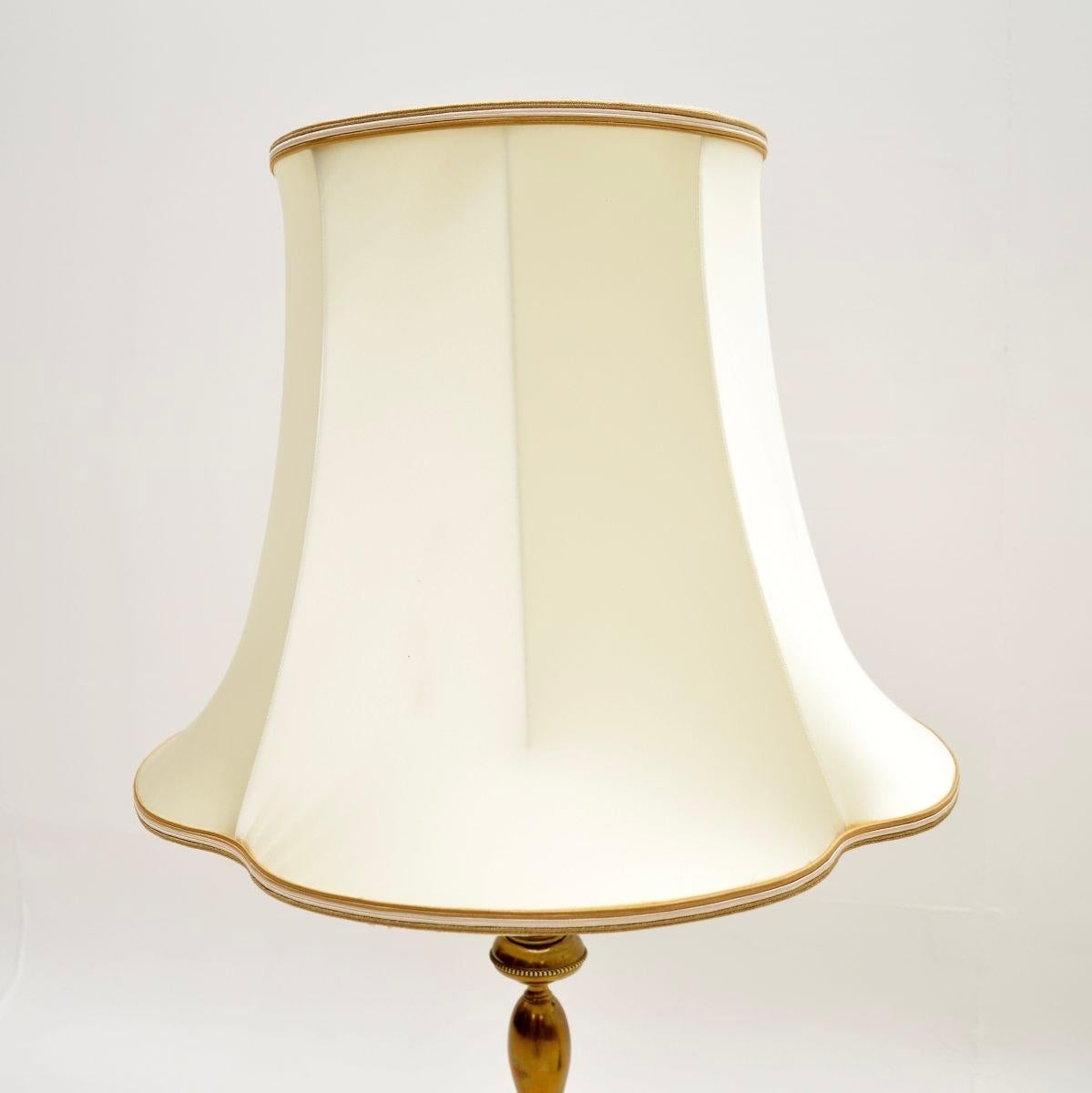 Paire de lampes de table en laiton antique Bon état - En vente à London, GB