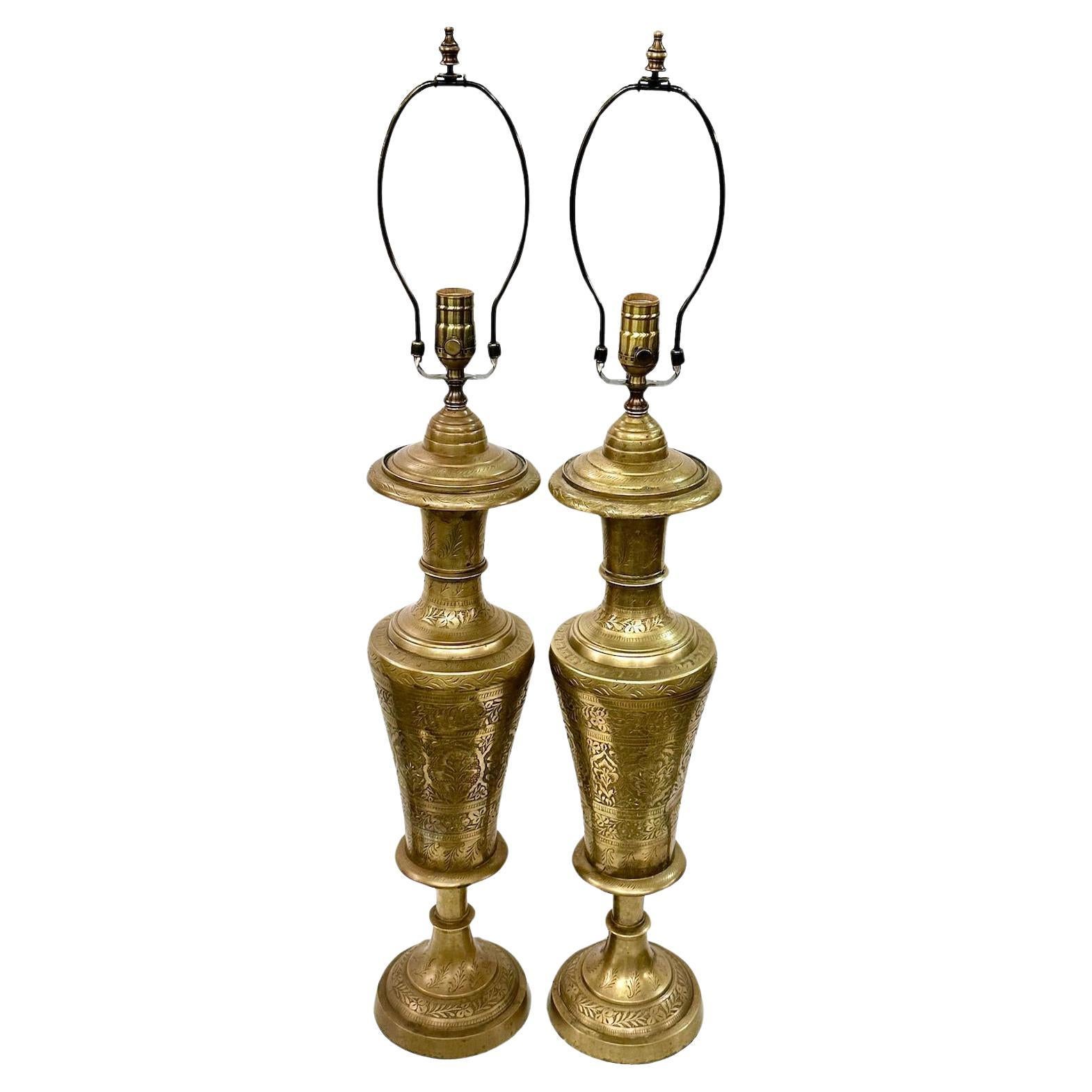 Pair of Antique Brass Table Lamps im Angebot