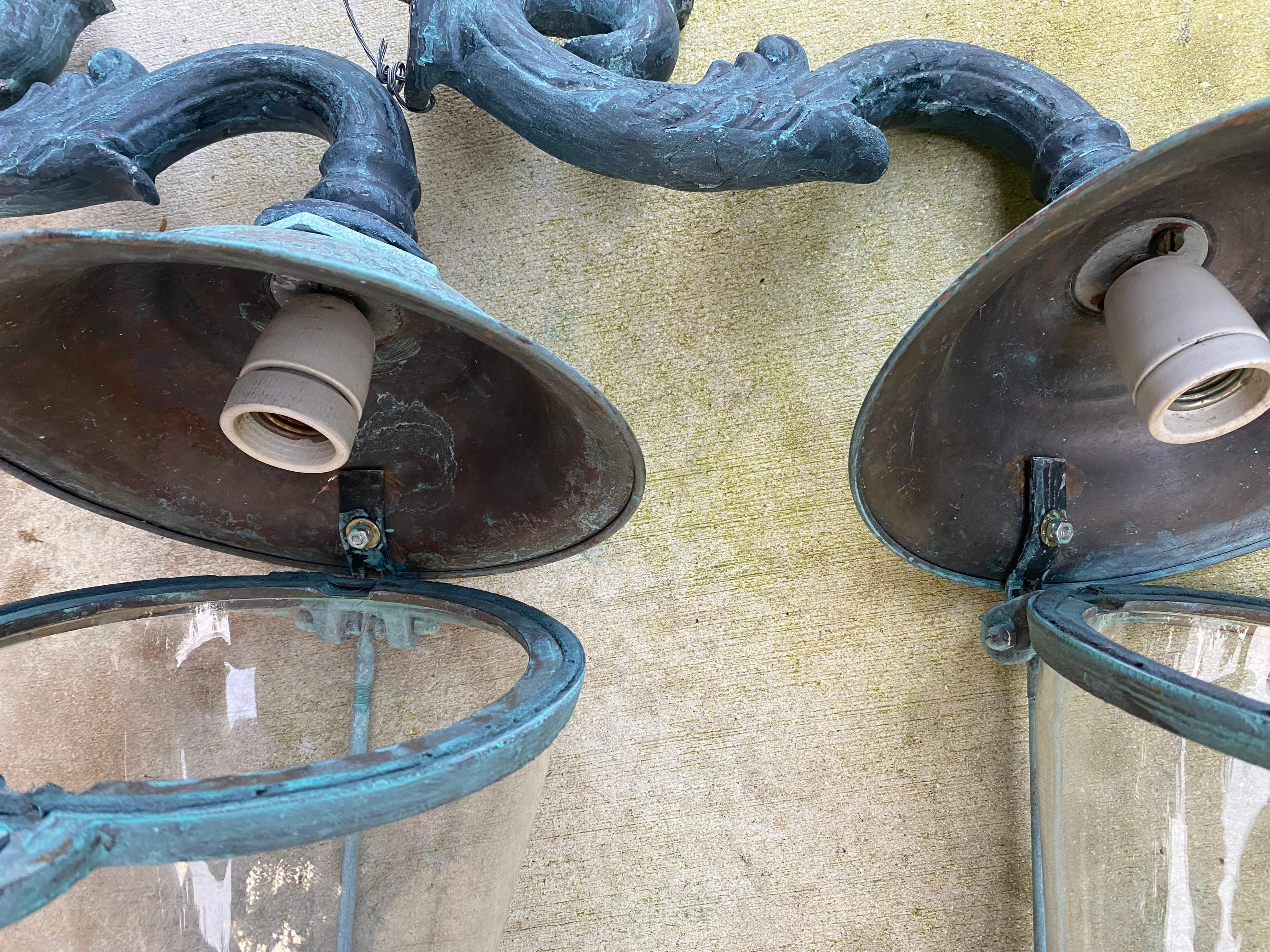 Coppia di lanterne da parete in ottone antico - 17