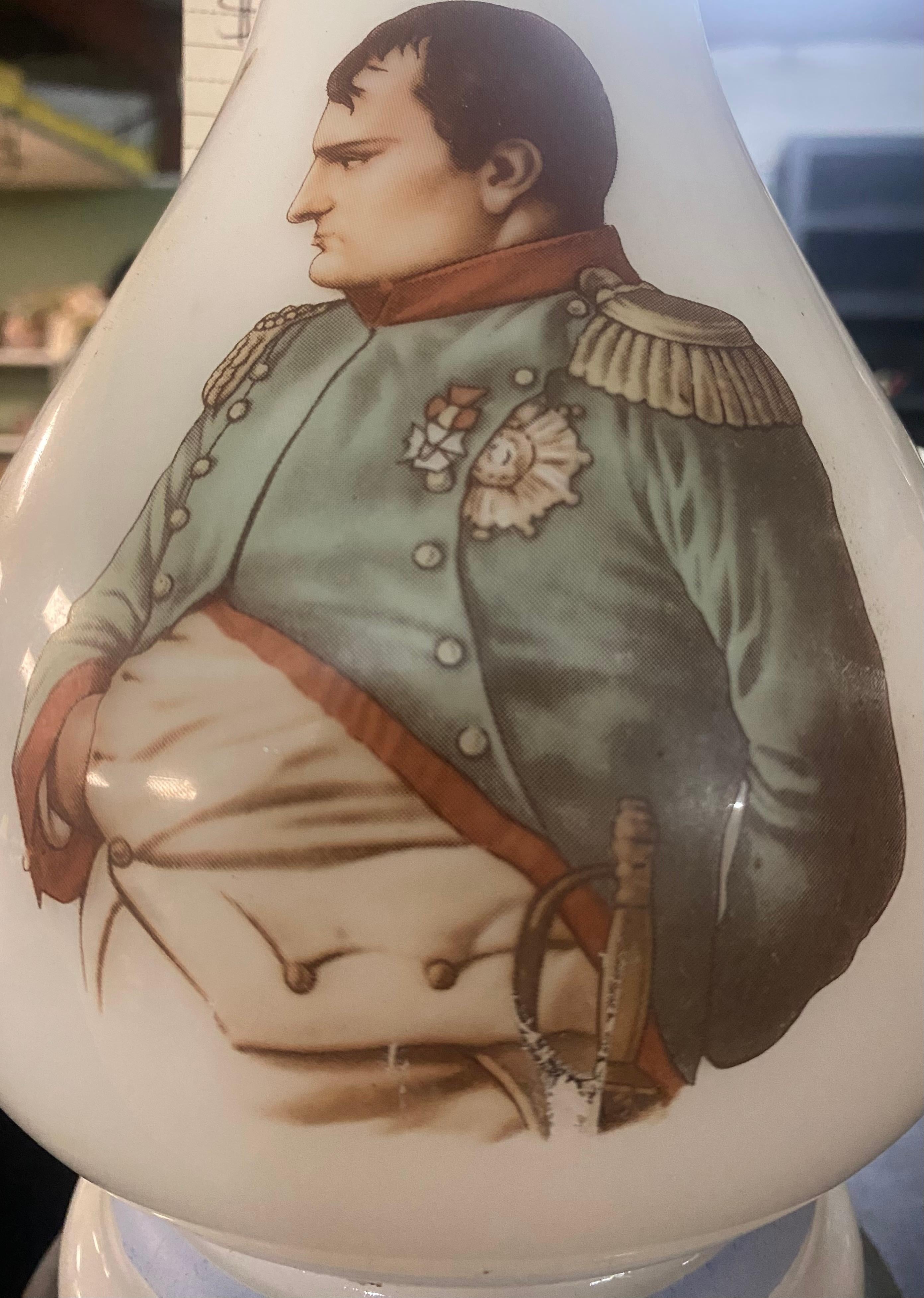 Français Paire de lampes de table anciennes Bristol Glass peintes à la main, napoléoniennes et Josephine en vente