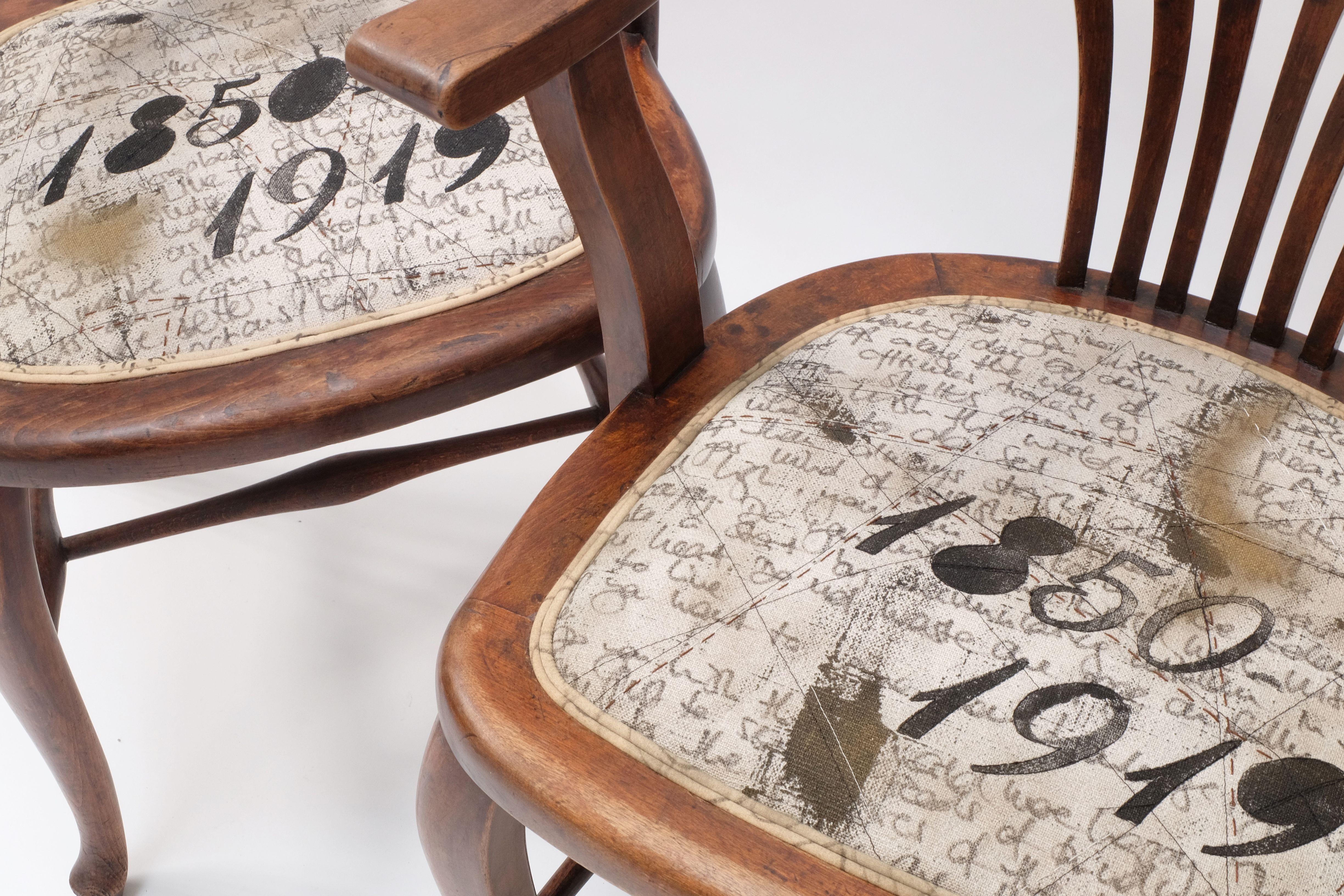 Anglais Paire de chaises de bureau anglaises antiques circa 1920 en vente