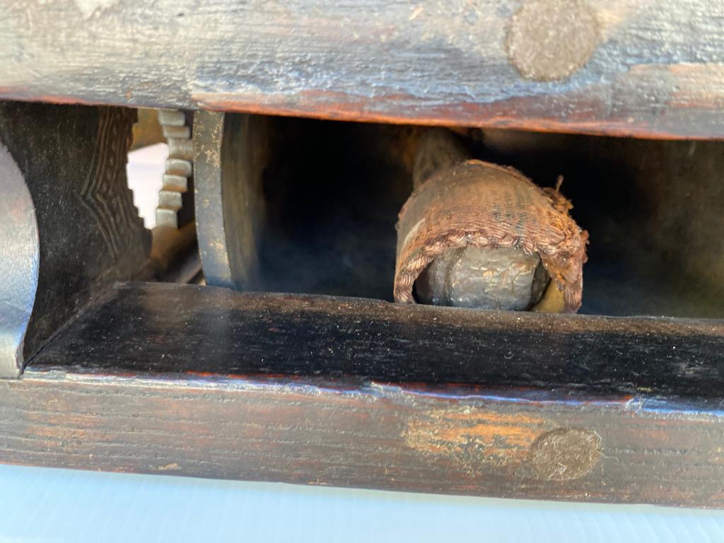 Bronzo Coppia di campane da tempio Elefante in bronzo antico con accenti dorati in vendita