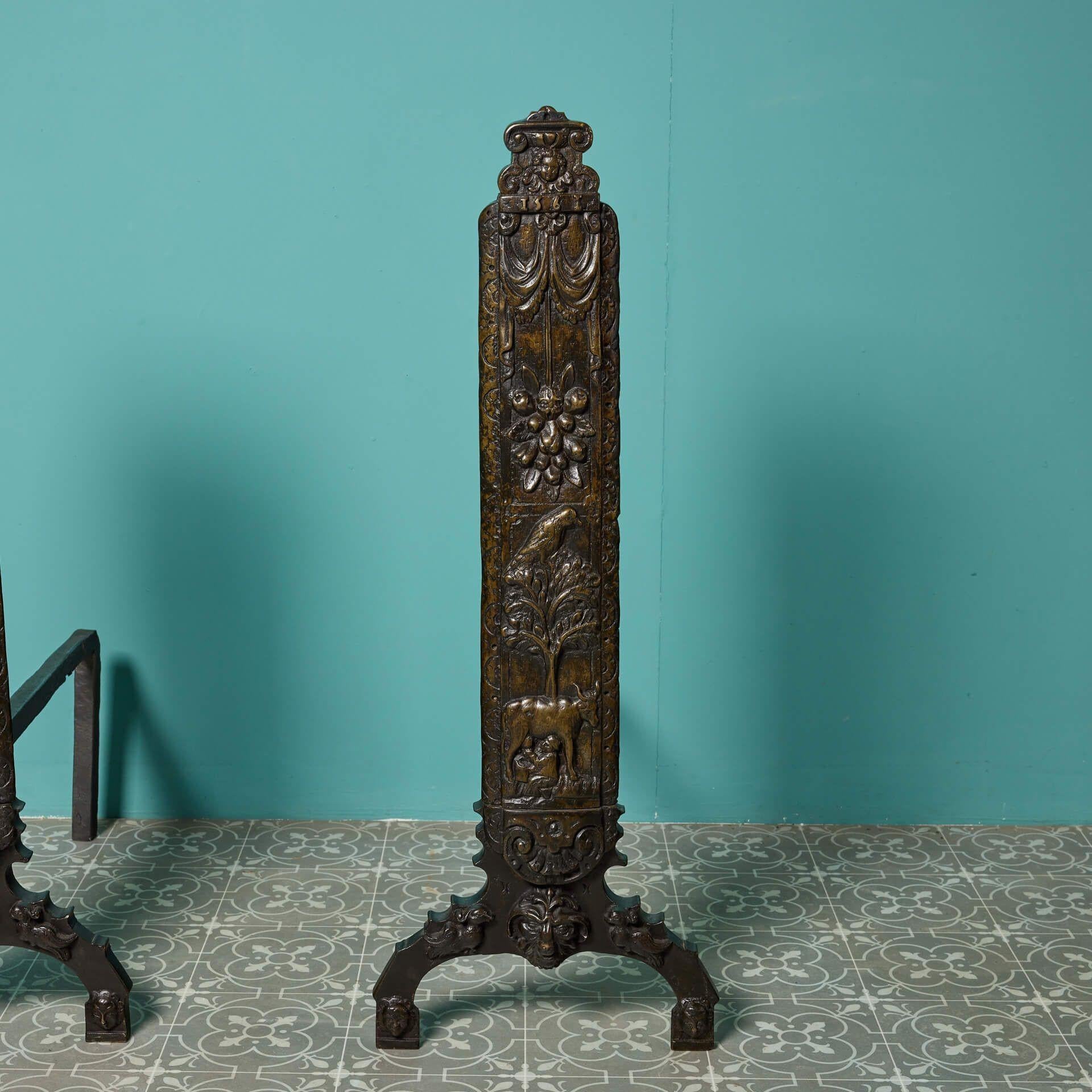 Paar antike Bronze-Feuerhunde (Barock) im Angebot