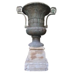 Coppia di antichi vasi da giardino in bronzo, XIX secolo