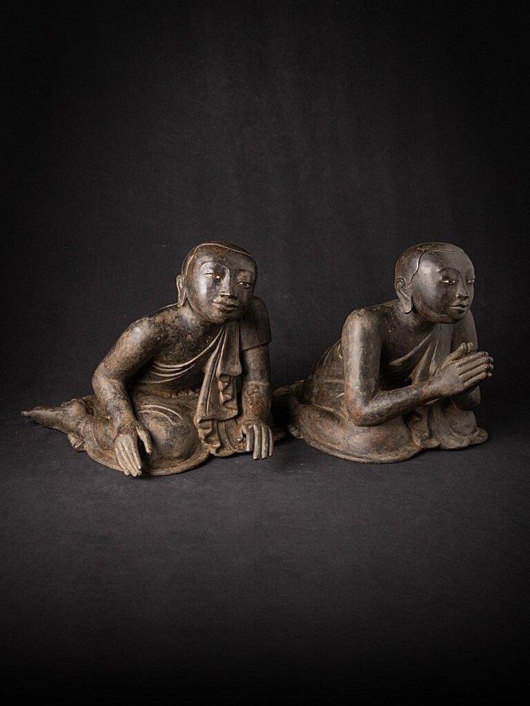 Pair of Antique Bronze Monk Statues from Burma For Sale 2