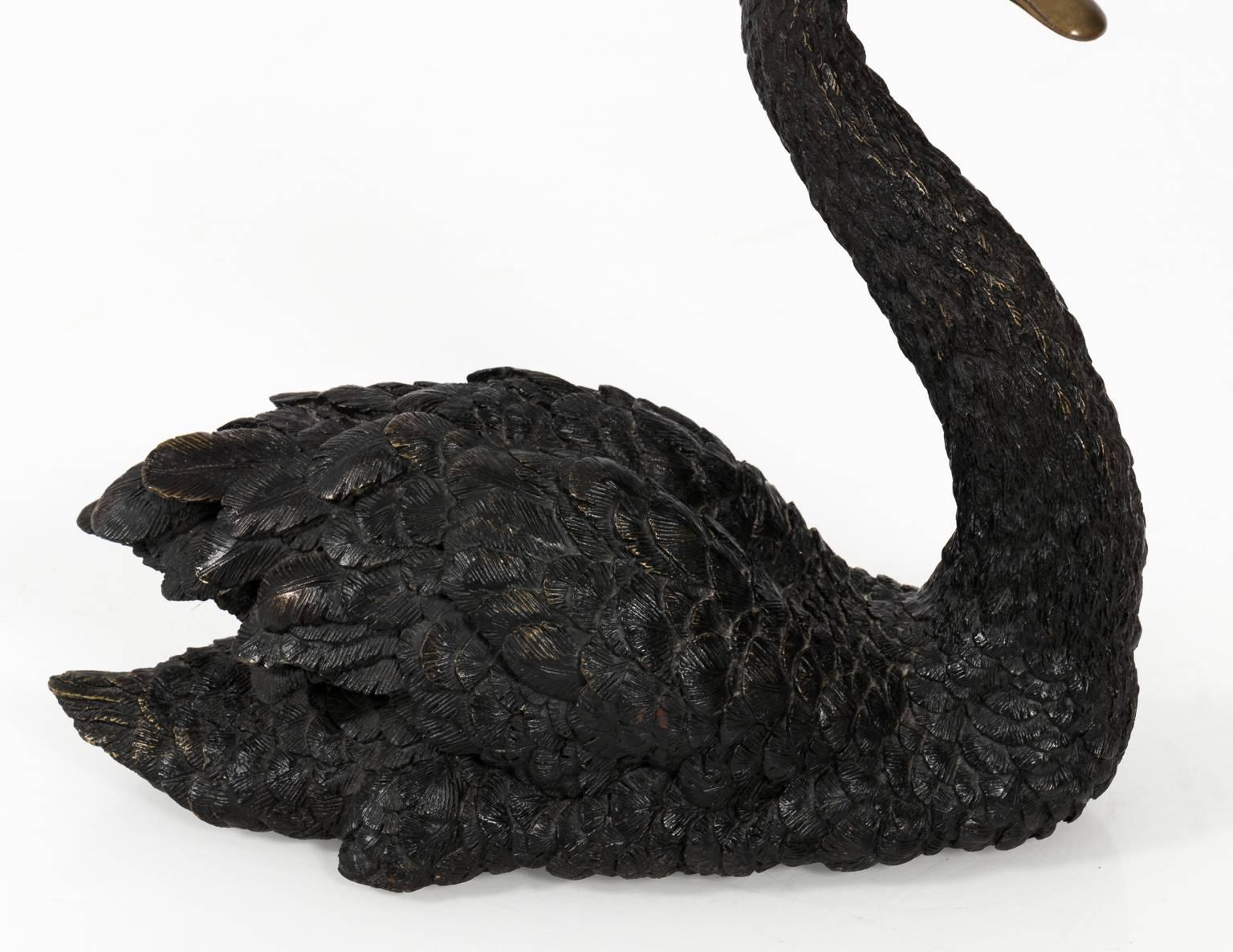 Paire de sculptures de Swan en bronze Antique Bon état à Stamford, CT