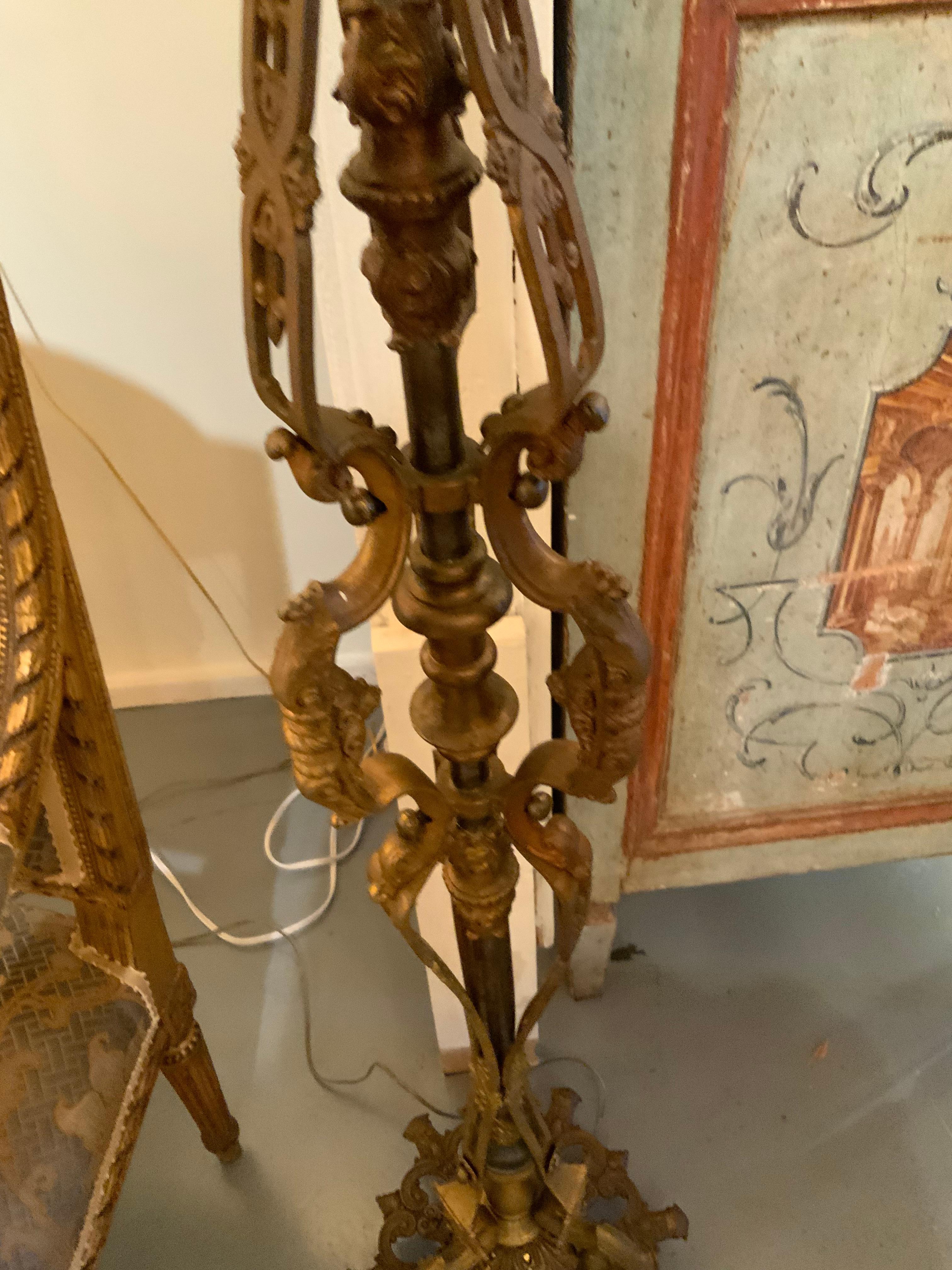 Pareja de antorchas/lámparas de pie antiguas de bronce en venta 2