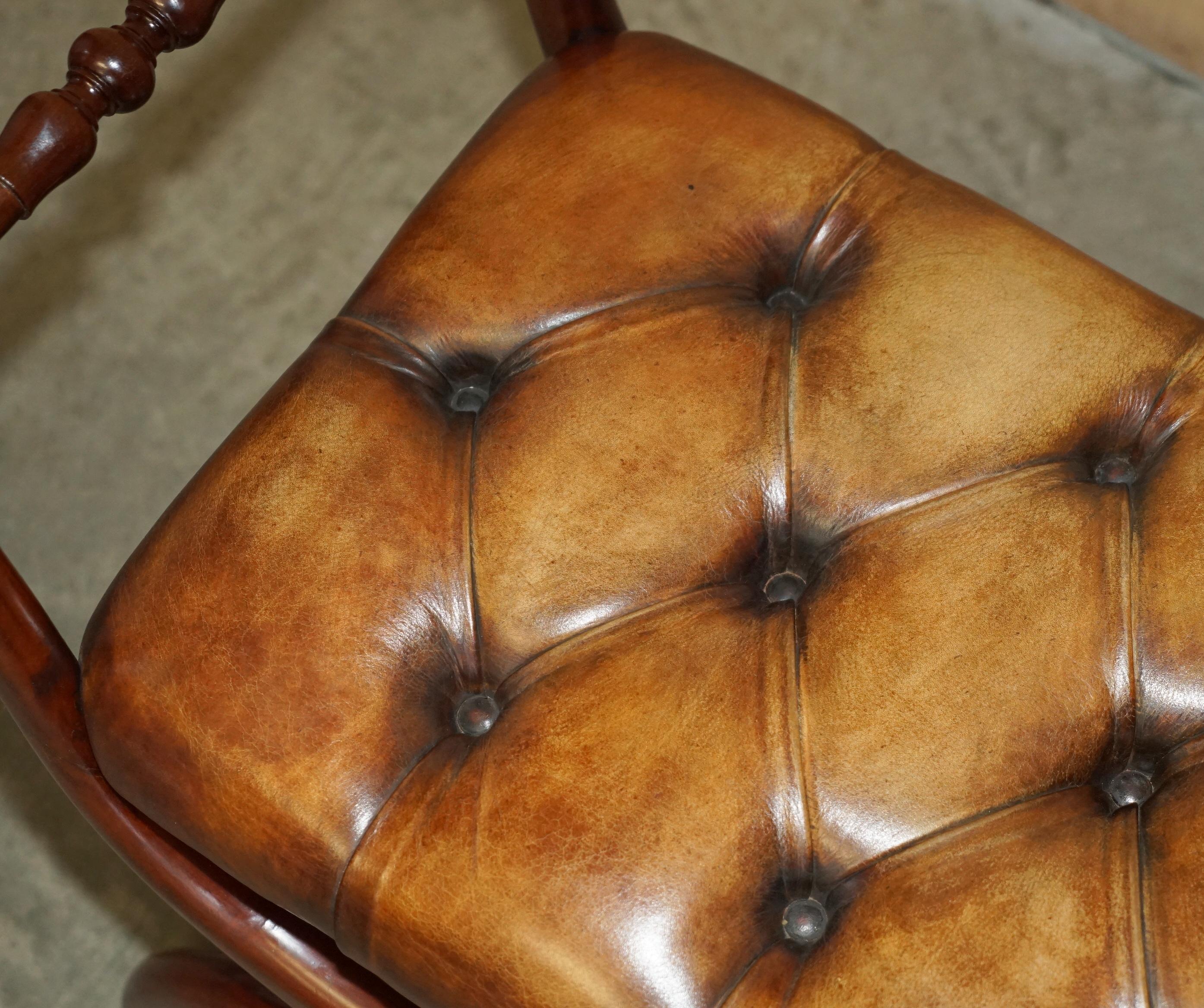 PAIR OF ANTIQUE BROWN LEATHER CHESTERFIELD TUFTED REGENCY FRAMED FOOTSTOOLs For Sale 2