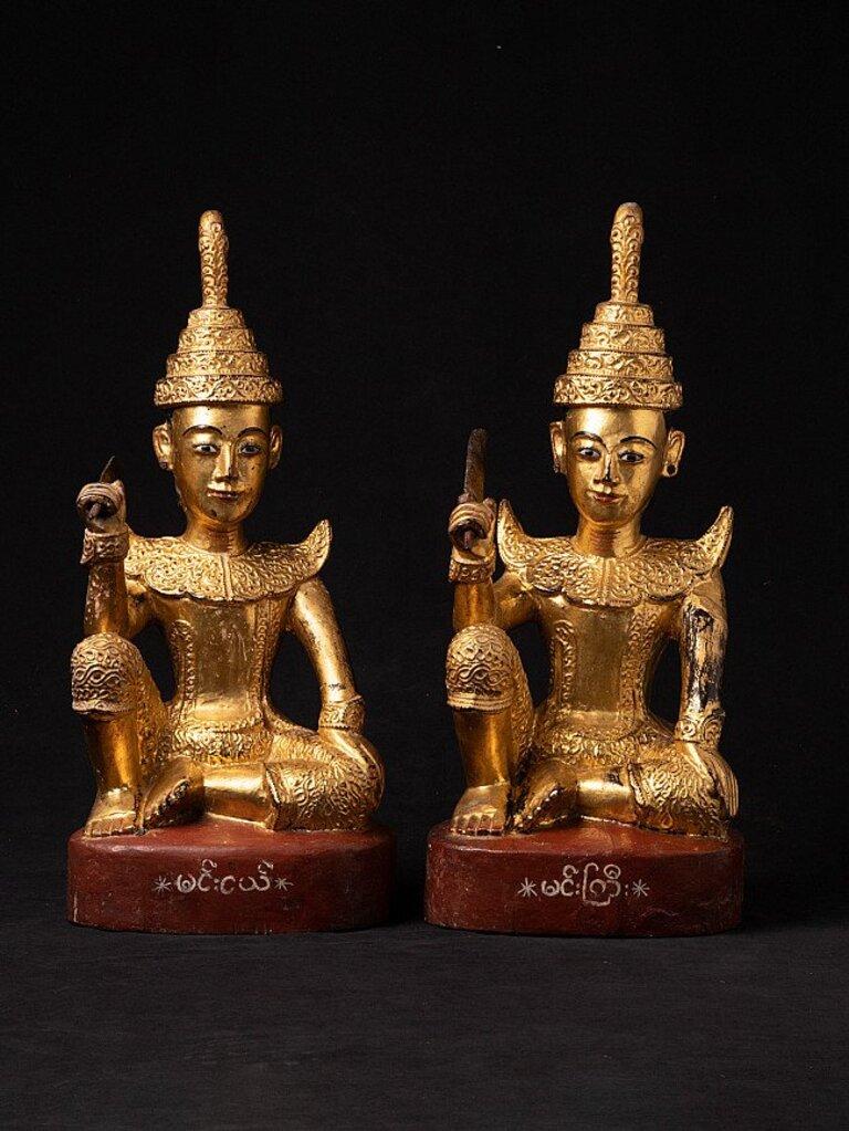 Material: wood
59,5 cm high 
26,5 cm wide and 22 cm deep
Weight: 13.65 kgs
Gilded with 24 krt. gold
Originating from Burma
19th Century.
 