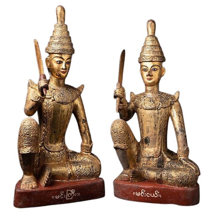 Pareja de estatuas antiguas de Nat de Birmania en venta