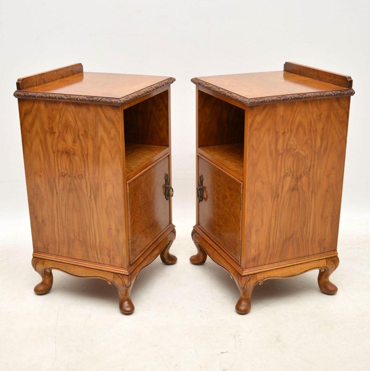 Pair of Antique Burr Walnut Bedside Cabinets In Excellent Condition In London, GB