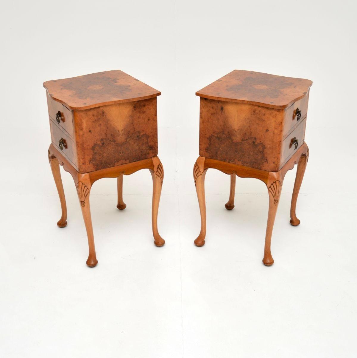 Pair of Antique Burr Walnut Bedside Cabinets In Good Condition For Sale In London, GB