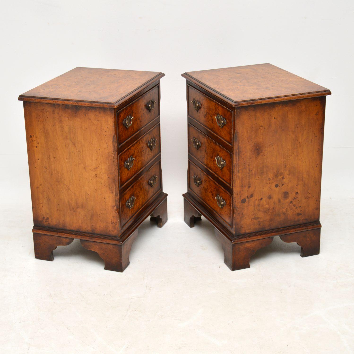 George III Pair of Antique Burr Walnut Bedside Chests